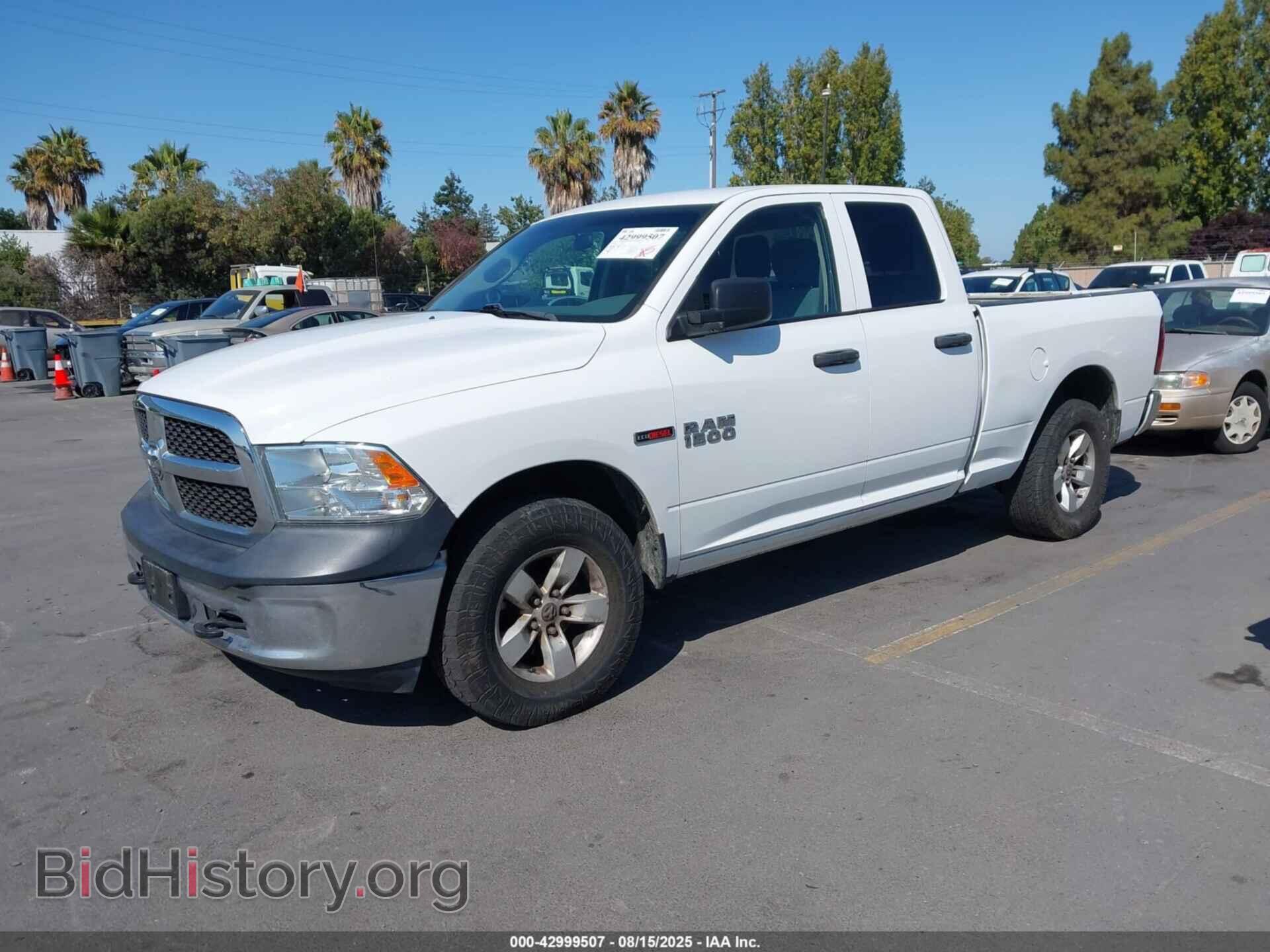 2018 RAM 1500 - VIN: 1C6RR7FM2JS228000 - Фото 2