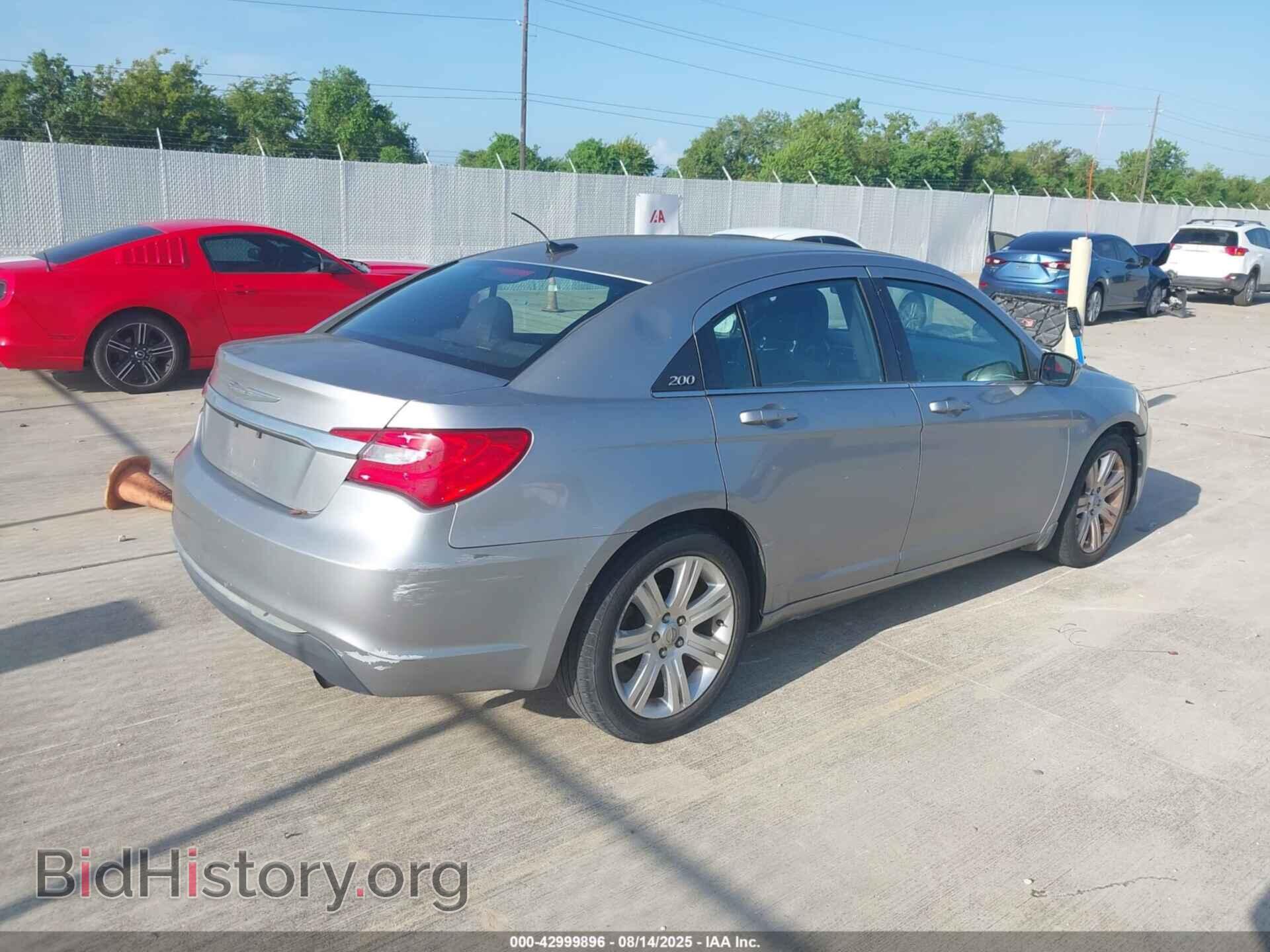 2013 CHRYSLER 200 - VIN: 1C3CCBAB1DN686952 - Фото 4
