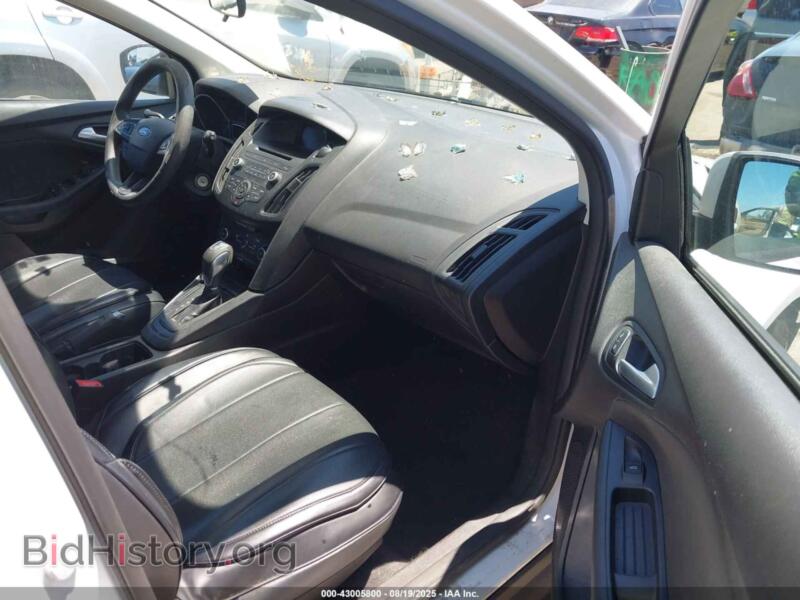 2016 Ford FOCUS (VIN 1FADP3K21GL294892) — photo 5 of 11