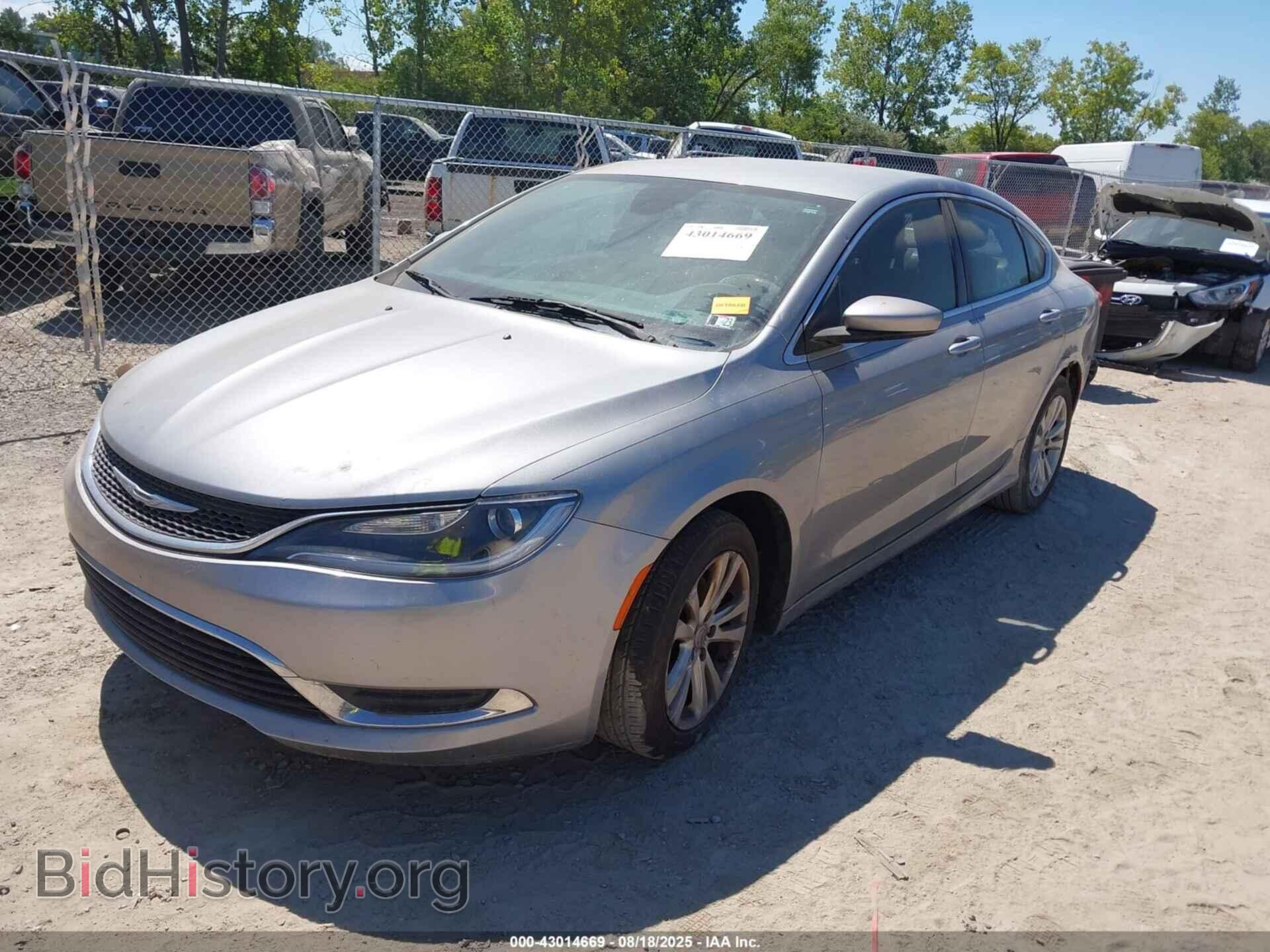 2015 CHRYSLER 200 - VIN: 1C3CCCAB9FN532823 - Фото 2