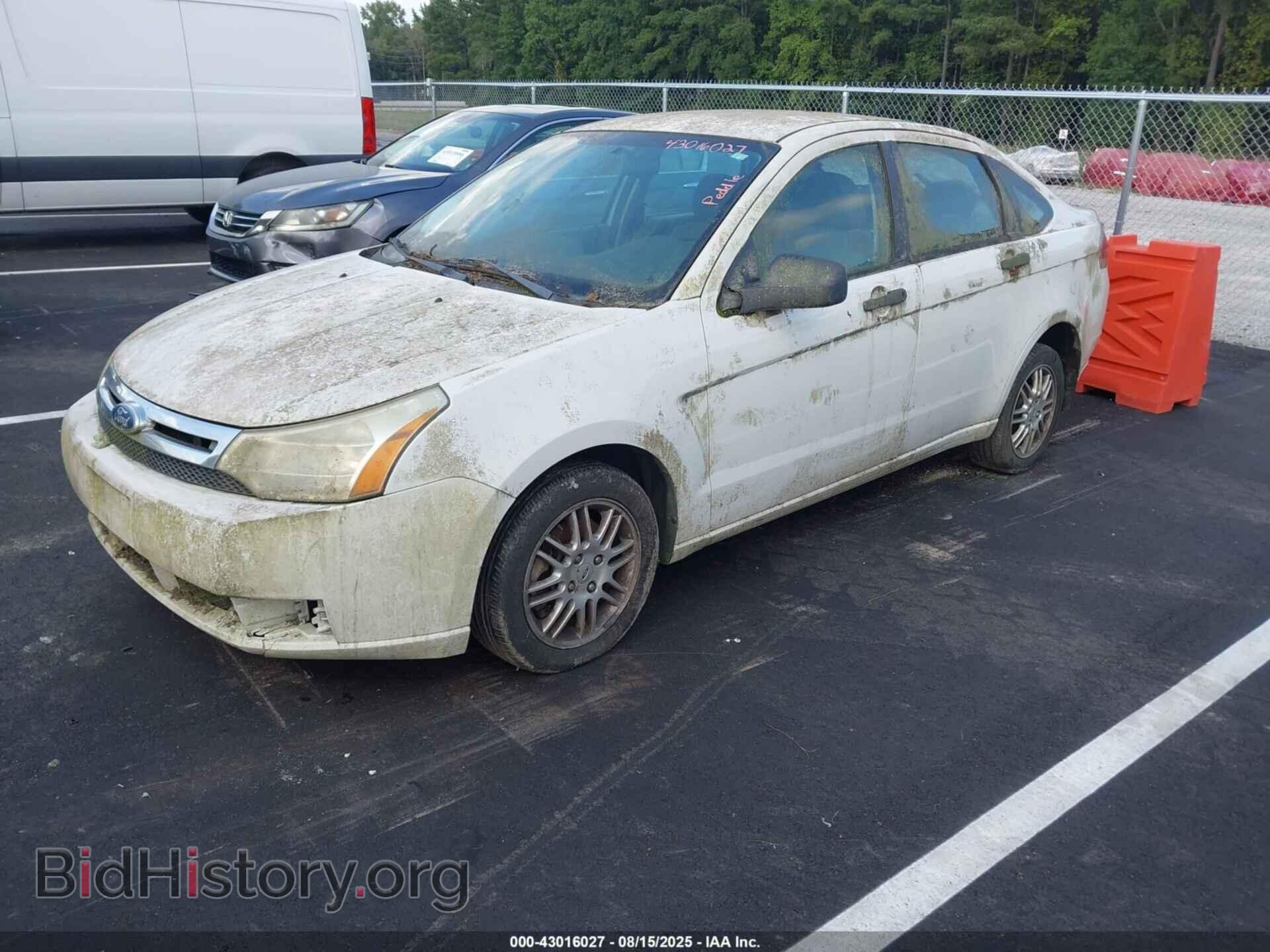2011 FORD FOCUS - VIN: 1FAHP3FN6BW120233 - Фото 2