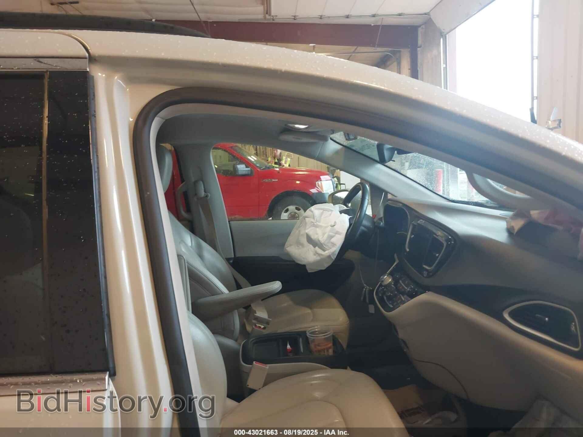 2017 CHRYSLER PACIFICA - VIN: 2C4RC1BG9HR839547 - Фото 5