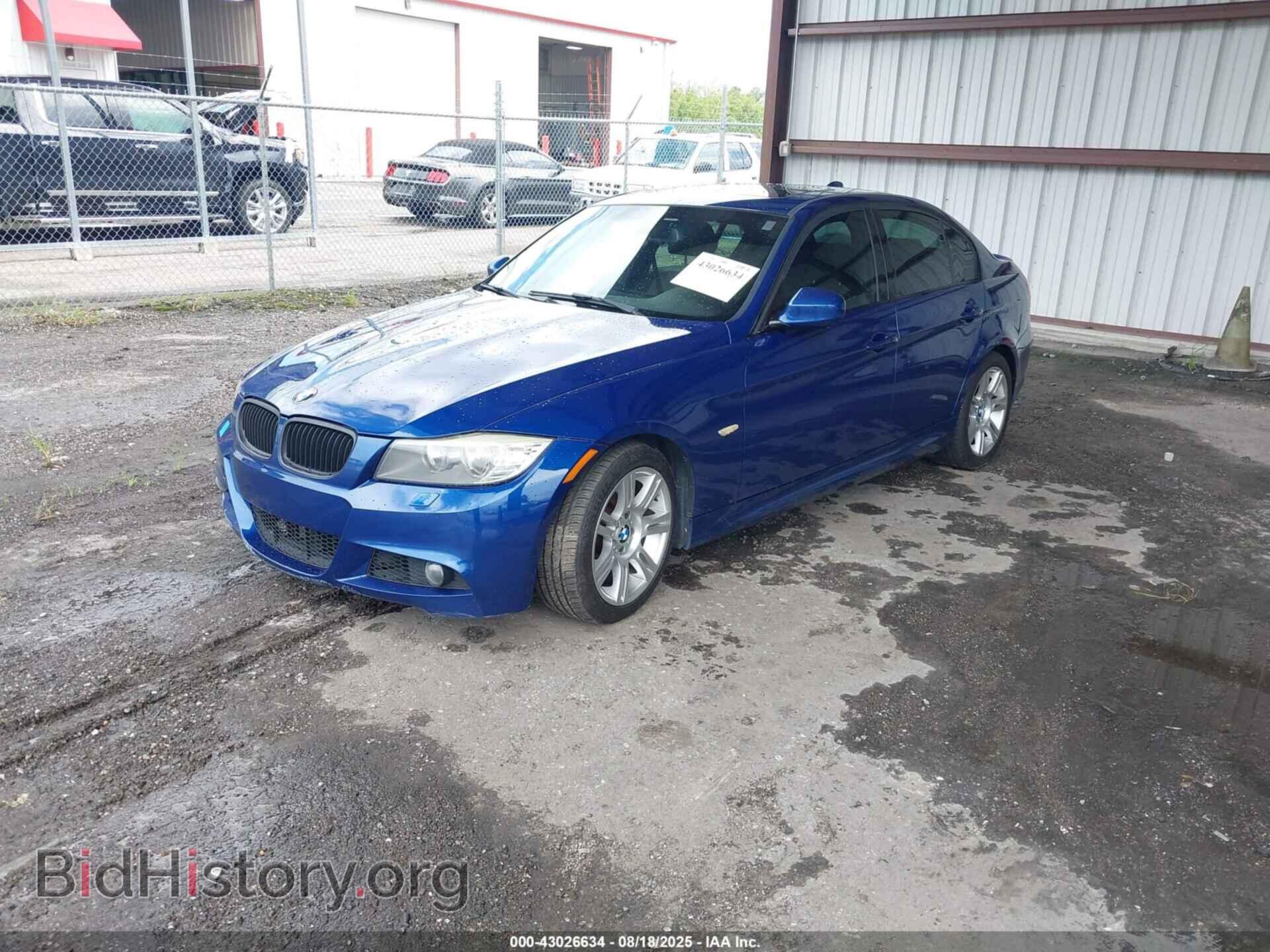 2011 BMW 328I - VIN: WBAPH7C53BE126105 - Фото 2