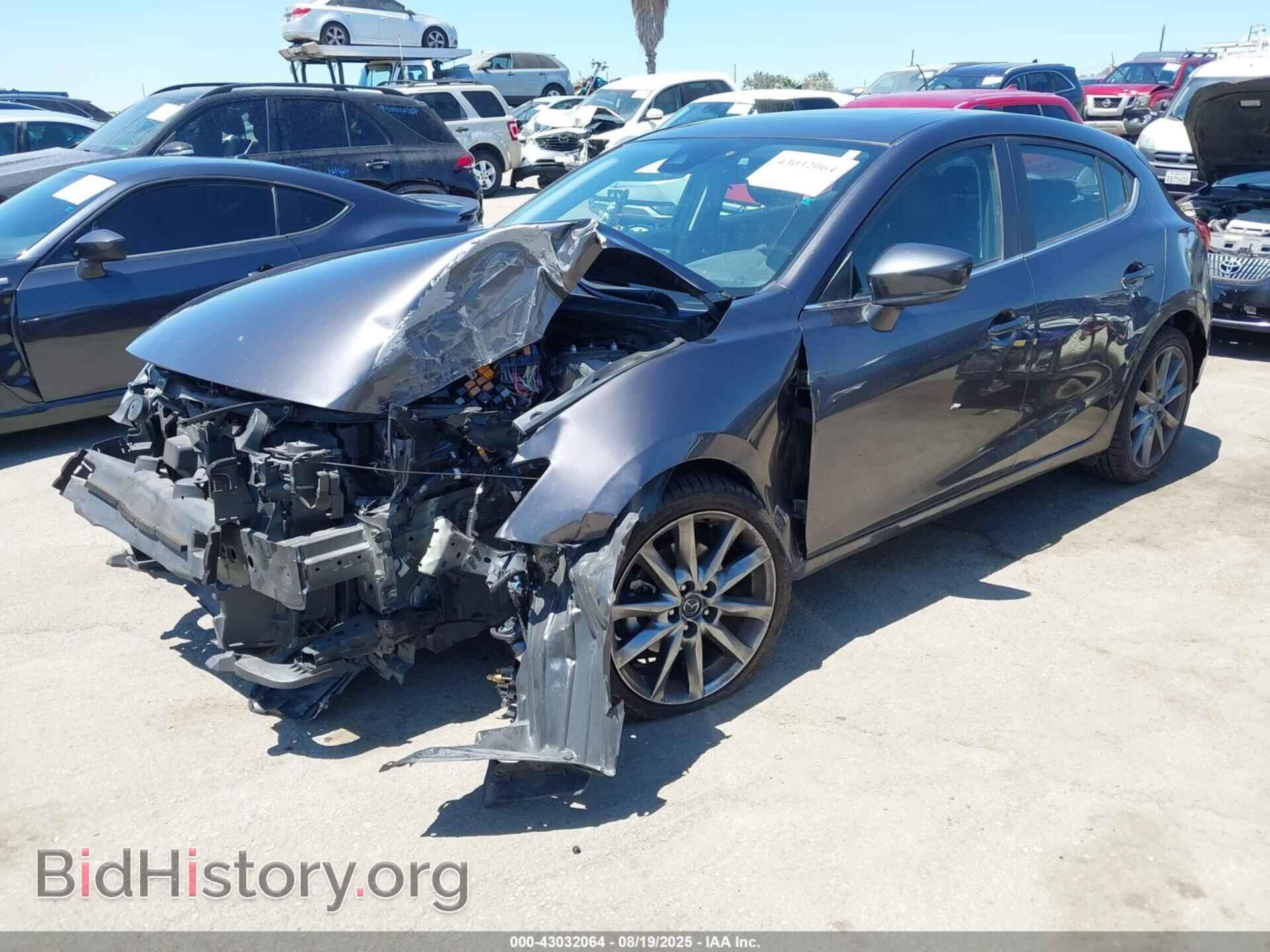 2018 MAZDA MAZDA3 - VIN: 3MZBN1L31JM256357 - Фото 2