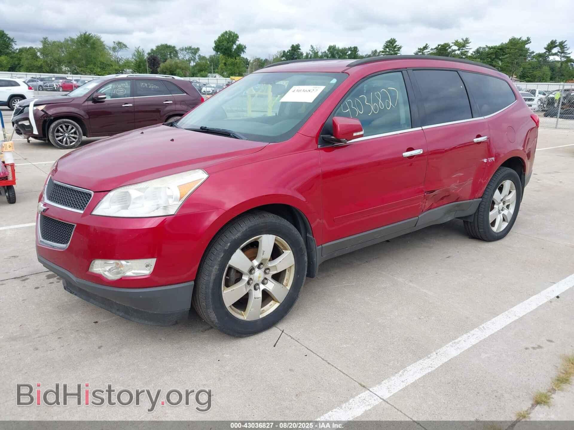 2012 CHEVROLET TRAVERSE - VIN: 1GNKRGED7CJ188976 - Фото 2