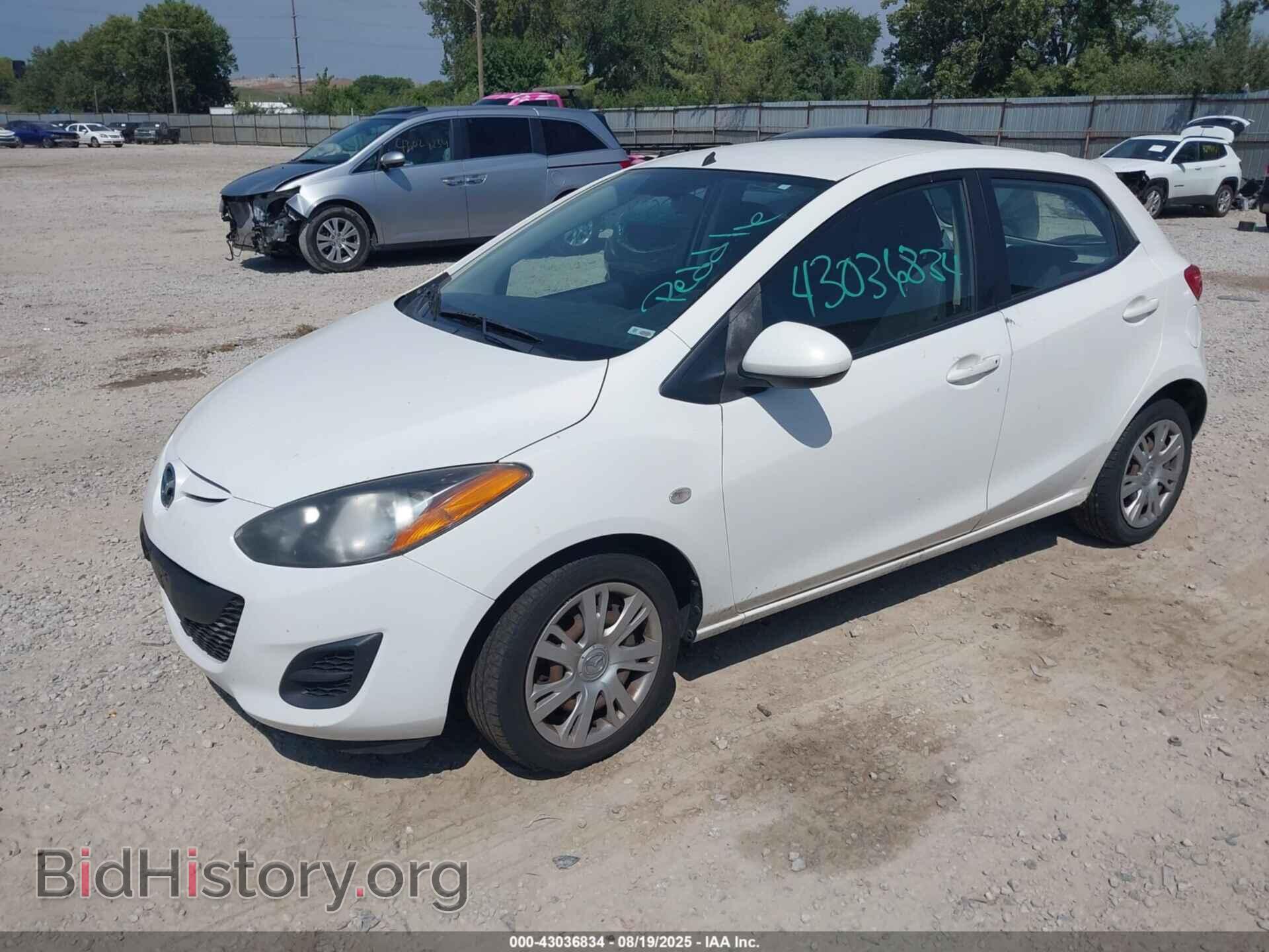 2014 MAZDA MAZDA2 - VIN: JM1DE1KZ4E0183897 - Фото 2