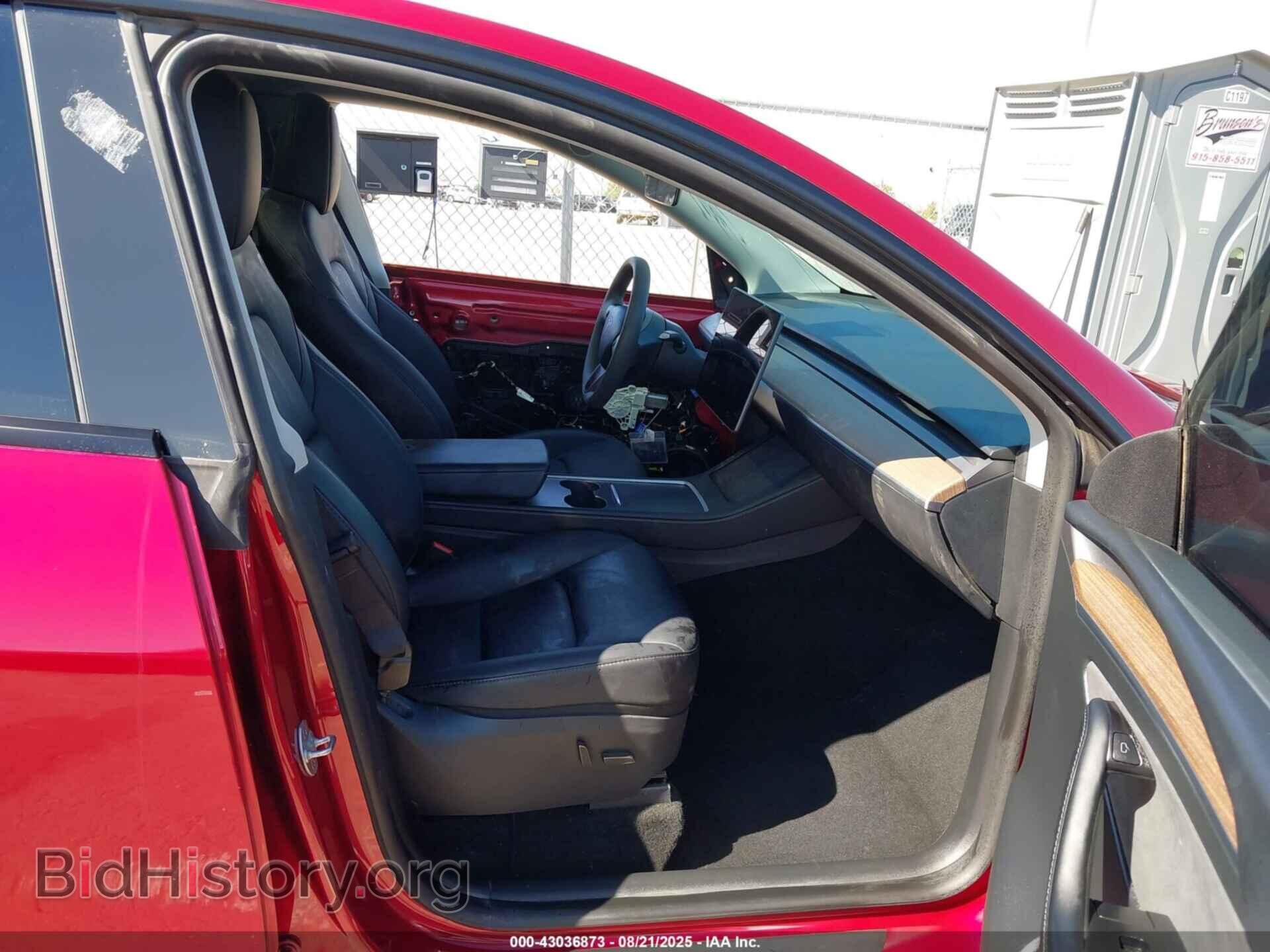 2024 TESLA MODEL Y - VIN: 7SAYGAEE1RF048102 - Фото 5