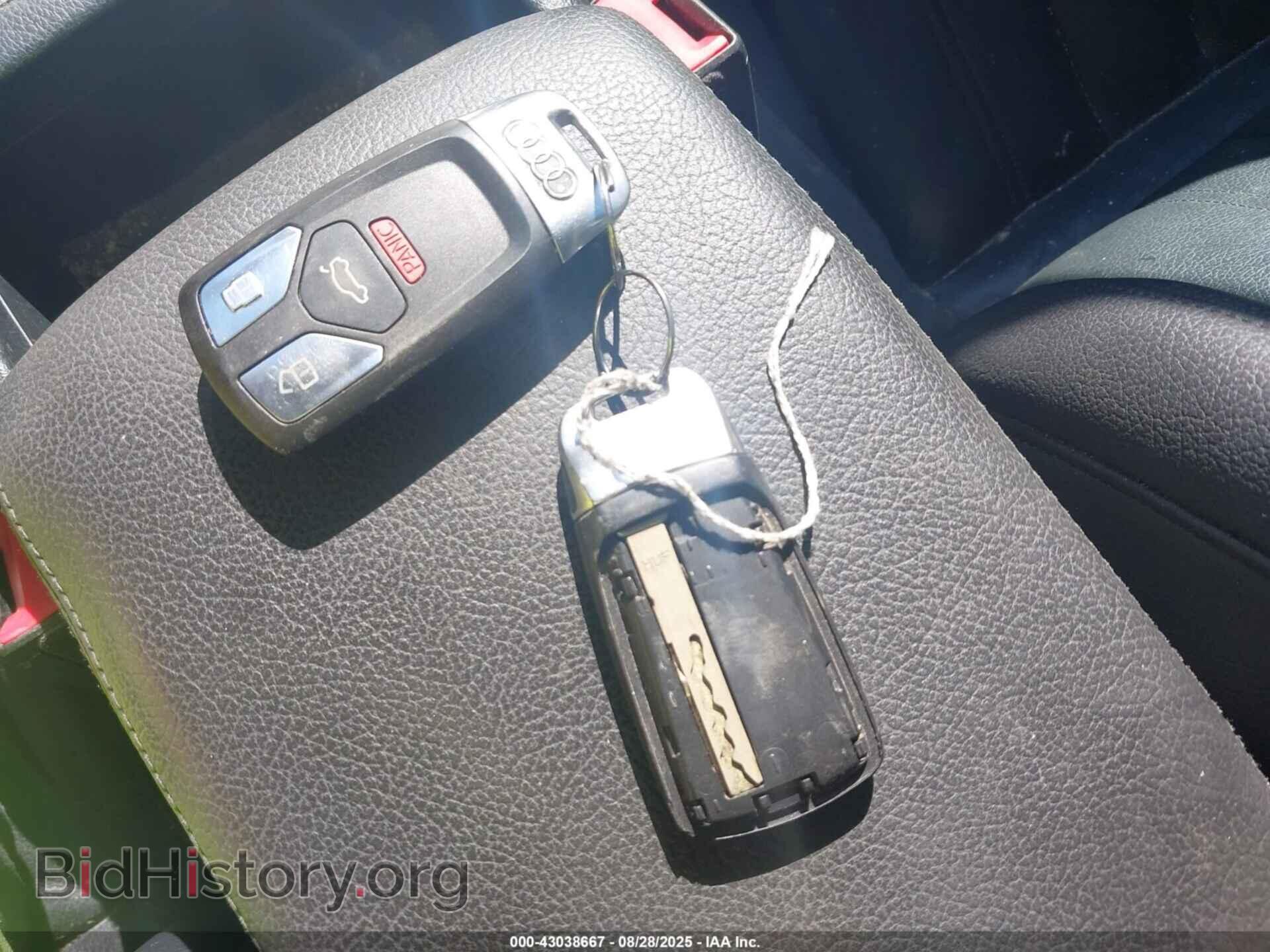 2017 AUDI A4 - VIN: WAUANAF49HN007689 - Фото 11