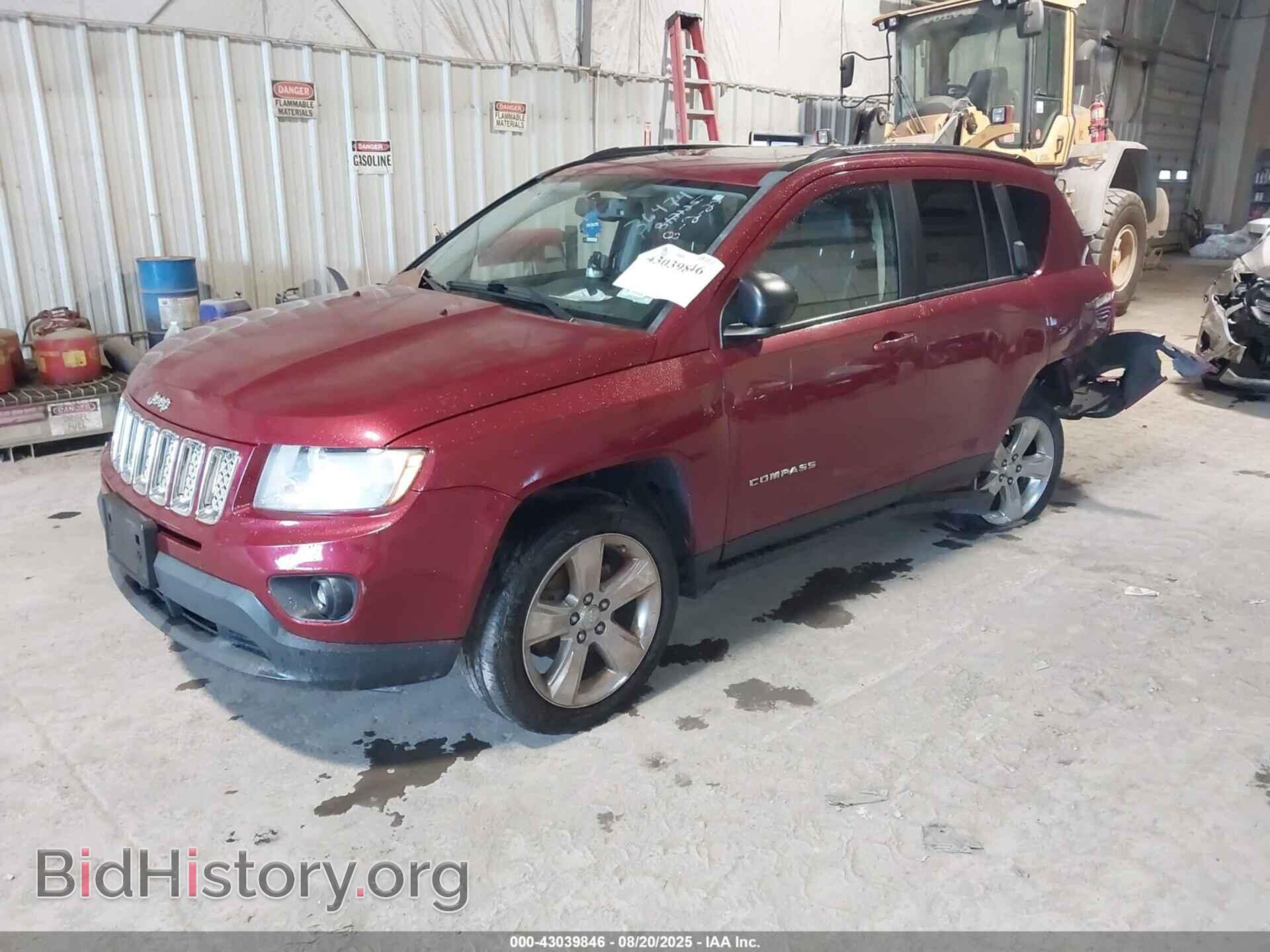 2012 JEEP COMPASS - VIN: 1C4NJDCB8CD717637 - Photo 2
