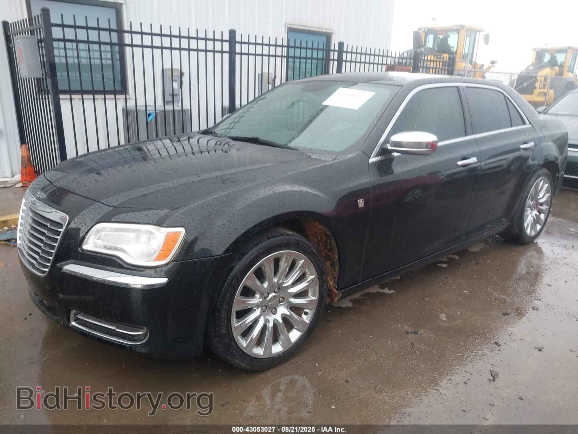2013 CHRYSLER 300 - VIN: 2C3CCAAG1DH698856 - Фото 2