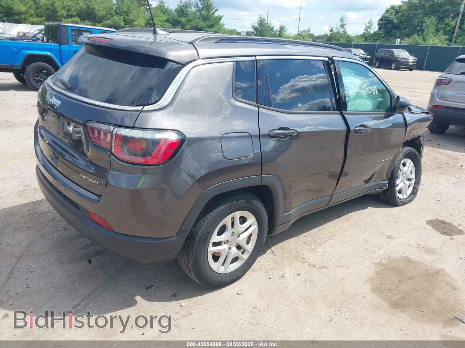 2019 JEEP COMPASS - VIN: 3C4NJCAB8KT615583 - Фото 4