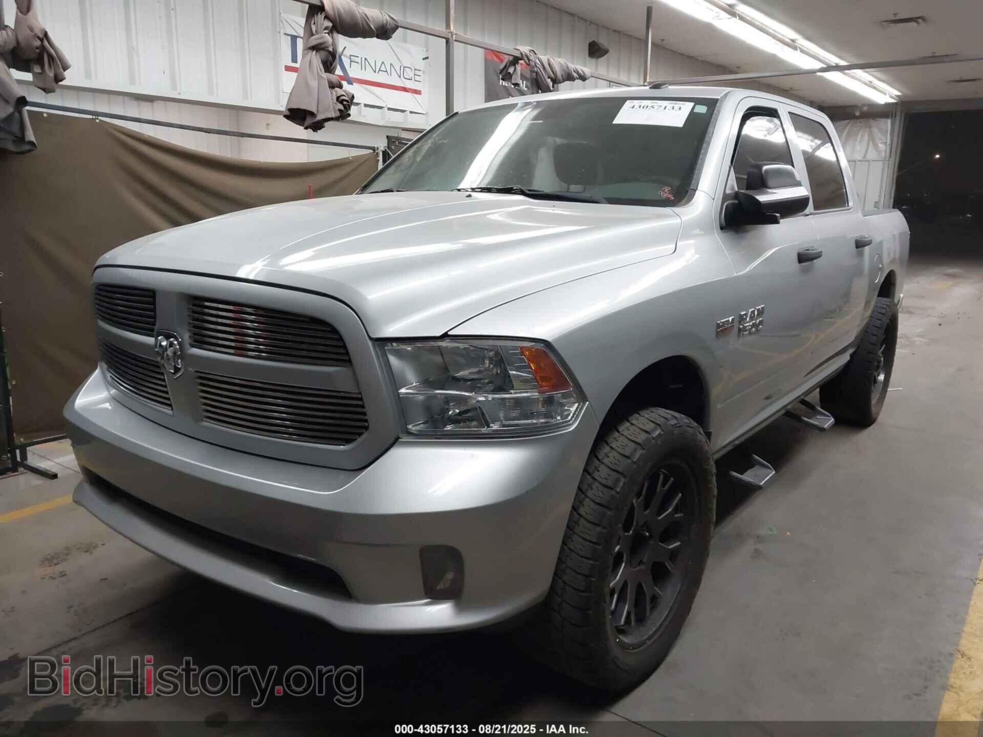 2017 RAM 1500 - VIN: 3C6RR7KT9HG543908 - Фото 2
