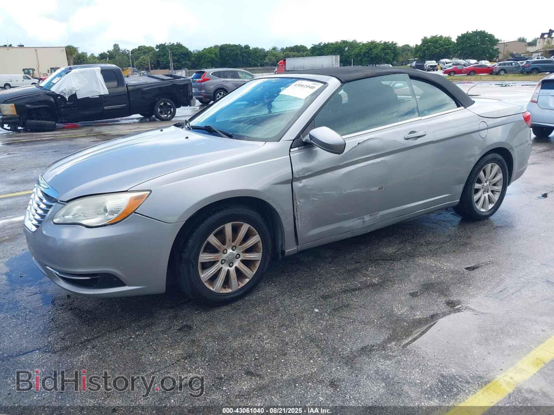 2013 CHRYSLER 200 - VIN: 1C3BCBEB4DN511892 - Photo 2
