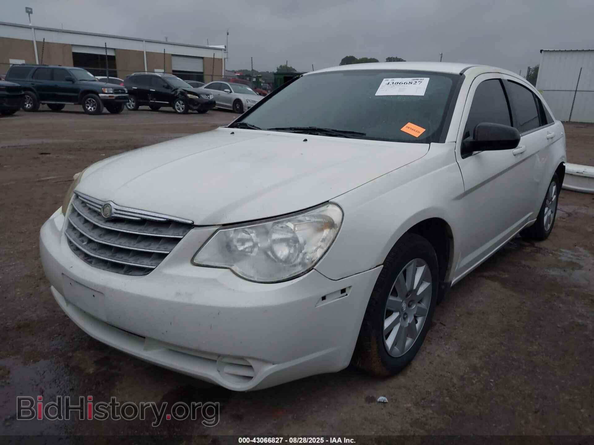 2010 CHRYSLER SEBRING - VIN: 1C3CC4FB1AN121178 - Фото 2