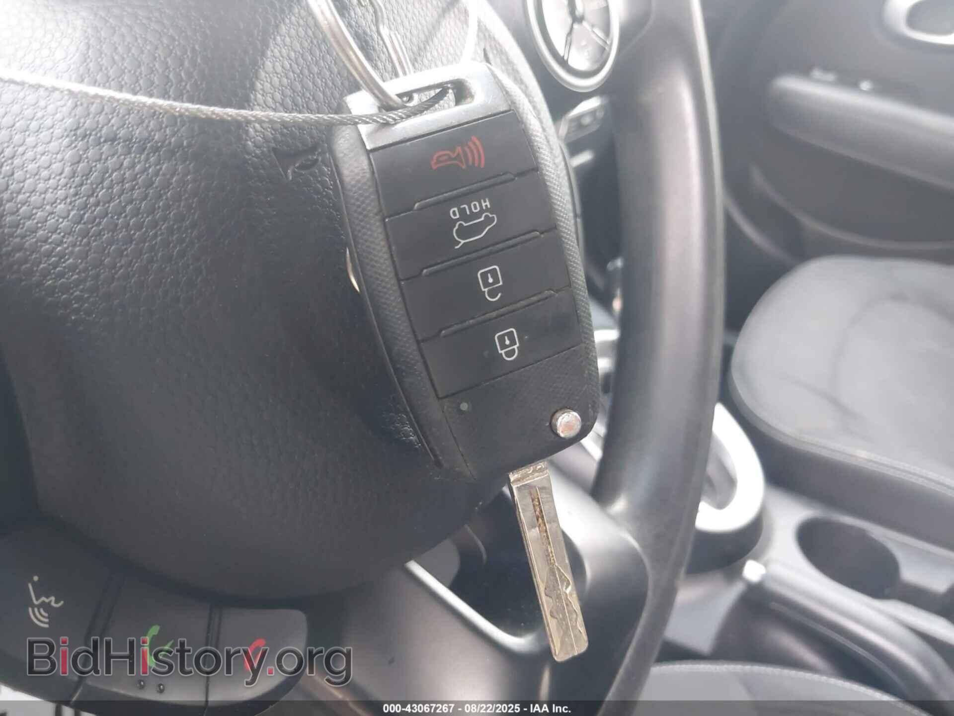 2017 KIA SOUL - VIN: KNDJP3A59H7410245 - Фото 11