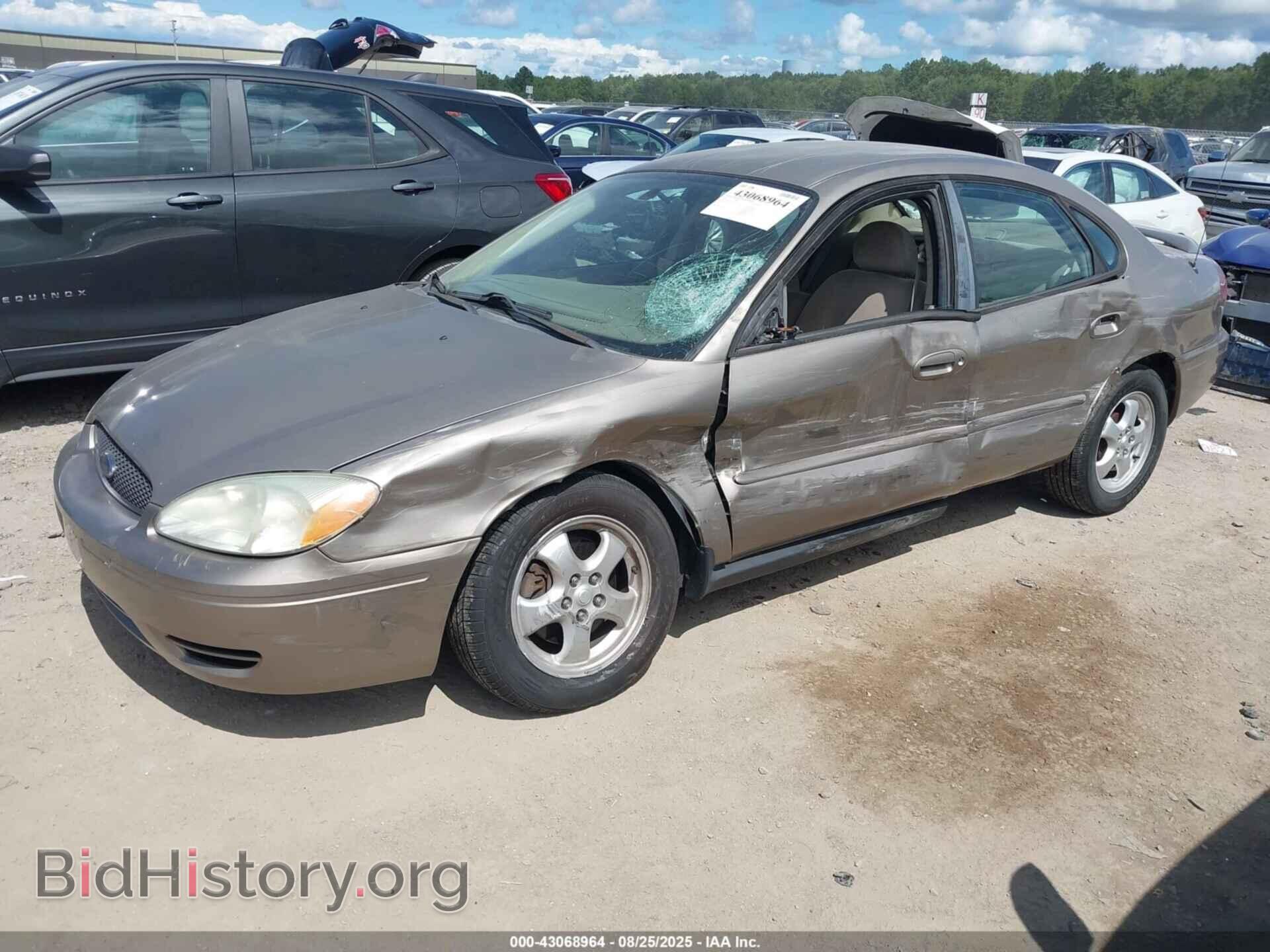 2005 FORD TAURUS - VIN: 1FAFP53245A282375 - Фото 2