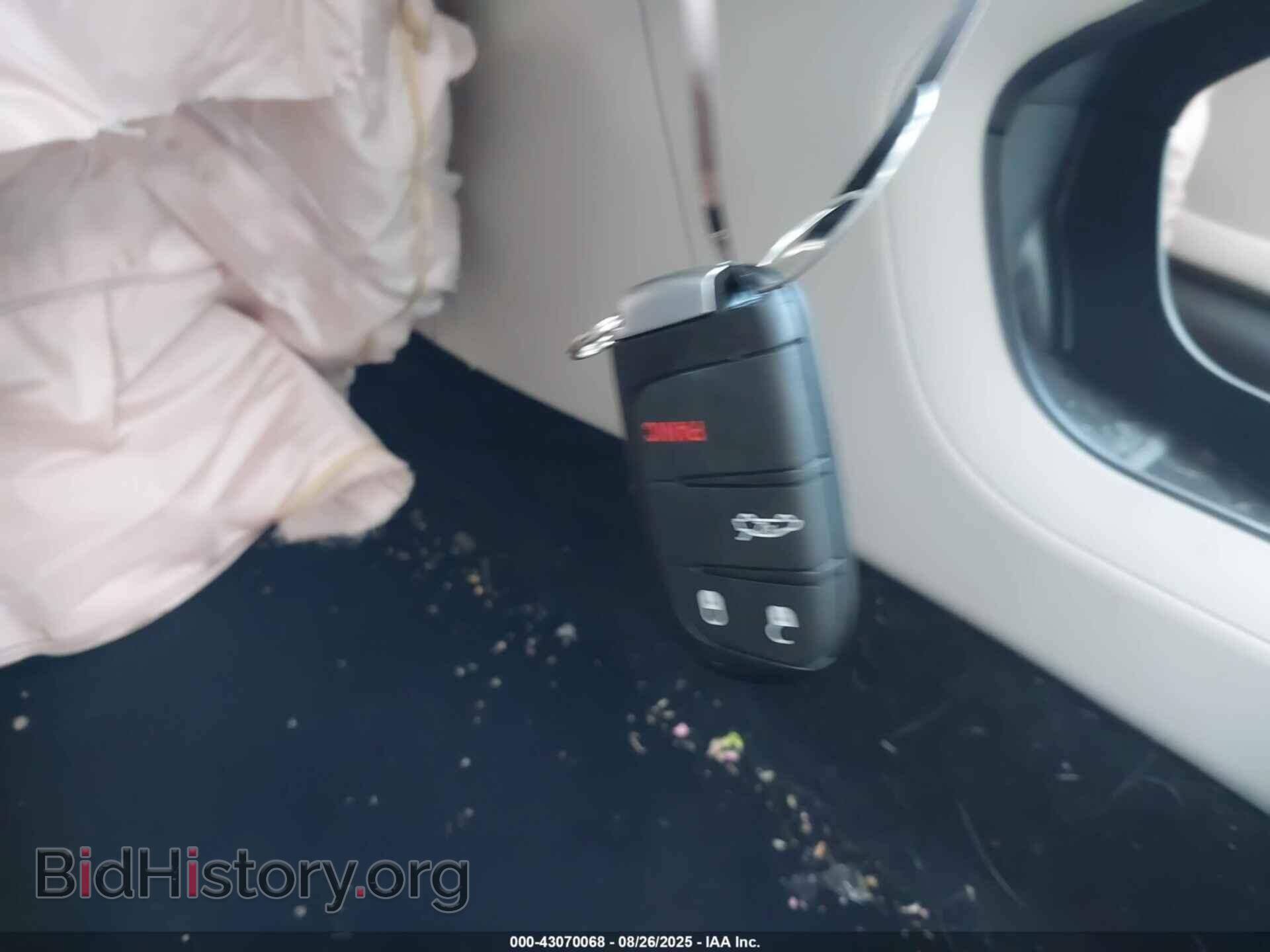 2016 CHRYSLER 200 - VIN: 1C3CCCAB7GN186515 - Фото 11