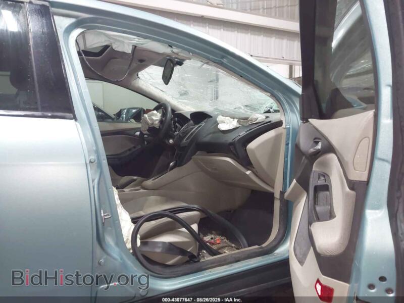 2012 Ford FOCUS (VIN 1FAHP3F2XCL225169) — photo 5 of 17