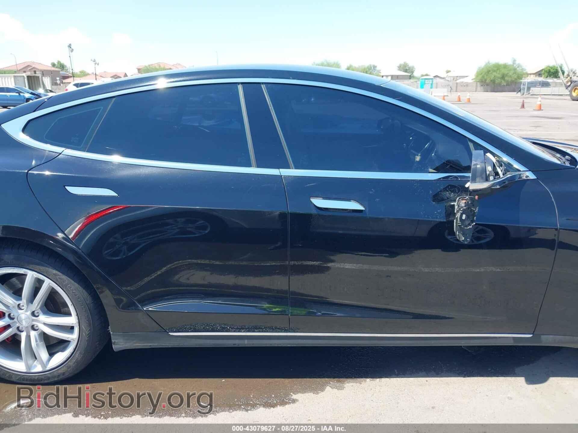 2014 TESLA MODEL S - VIN: 5YJSA1H18EFP35200 - Фото 13