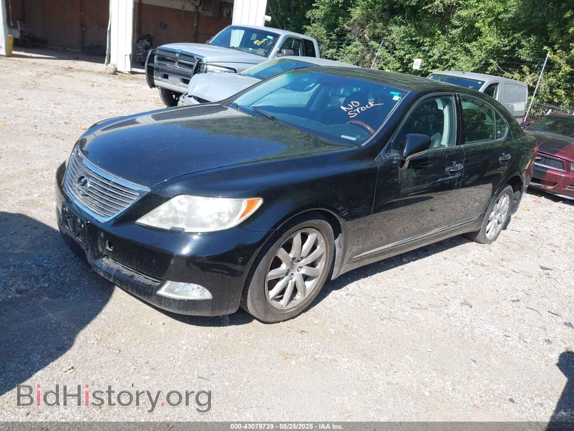 2009 LEXUS LS 460 - VIN: JTHCL46F895002486 - Photo 2