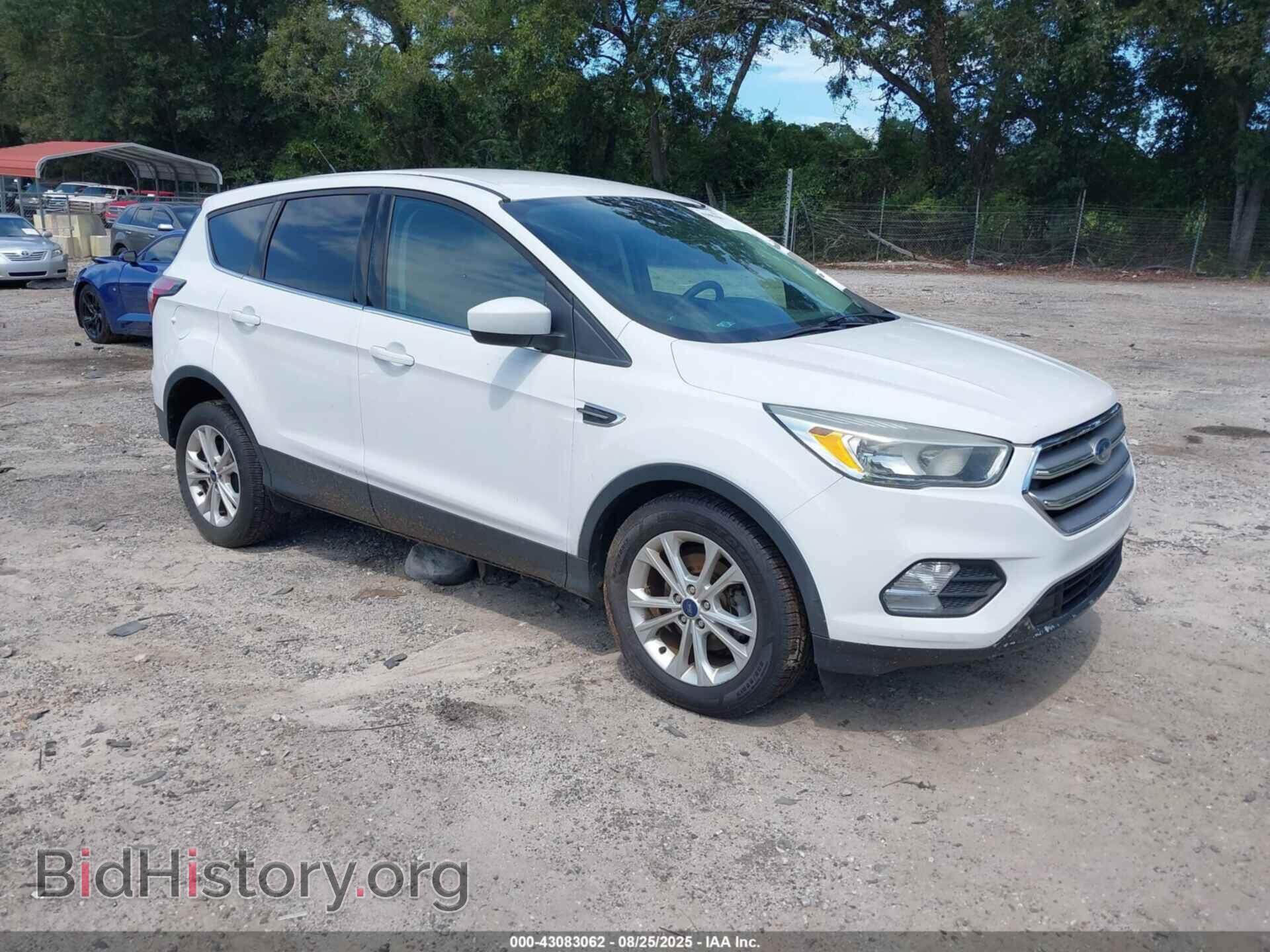 Фотография 1FMCU0GD6HUA53795 - FORD ESCAPE 2017