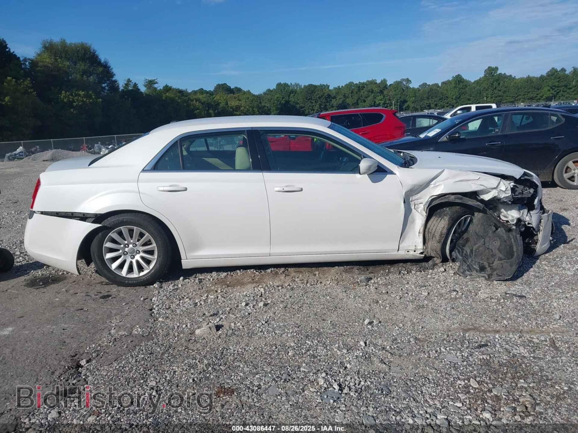 2014 CHRYSLER 300 - VIN: 2C3CCAAG1EH283148 - Фото 12