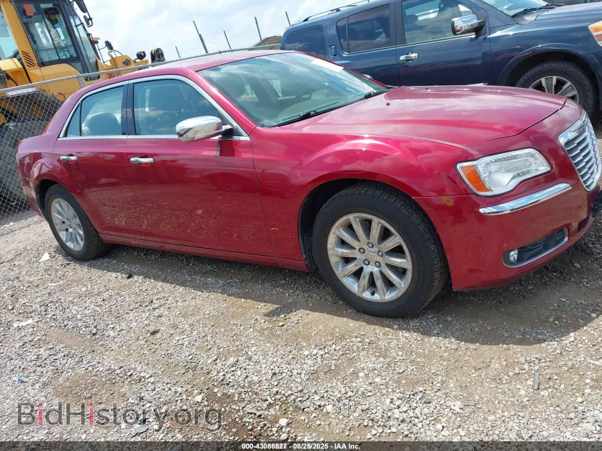Фотография 2C3CA6CT8BH564016 - CHRYSLER 300C 2011