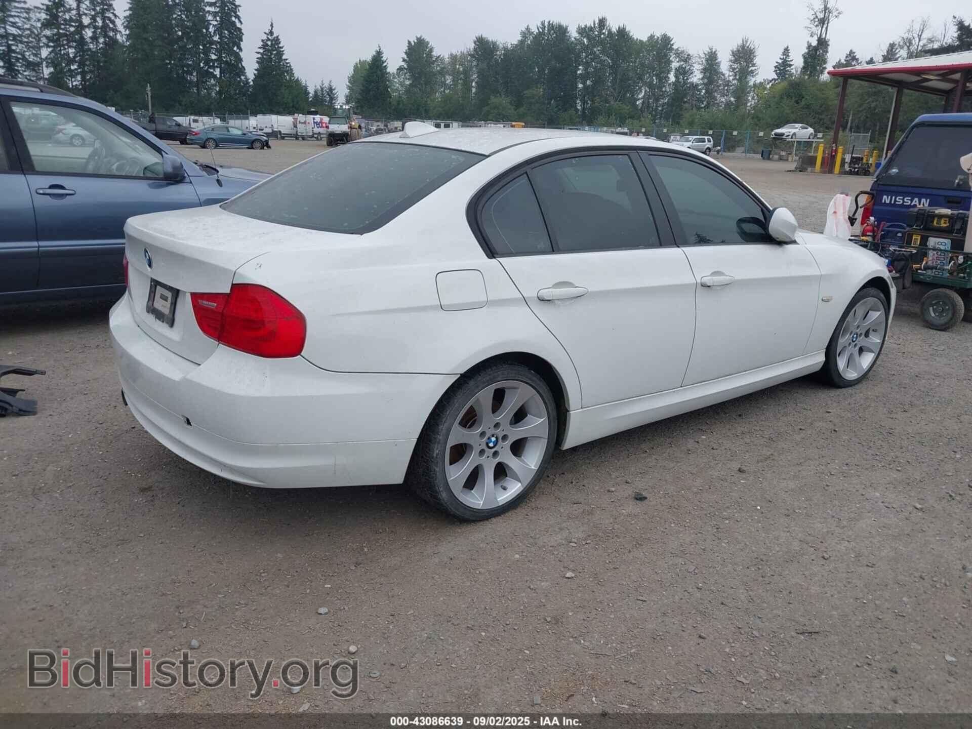 2011 BMW 328I - VIN: WBAPH5G54BNM78785 - Фото 4