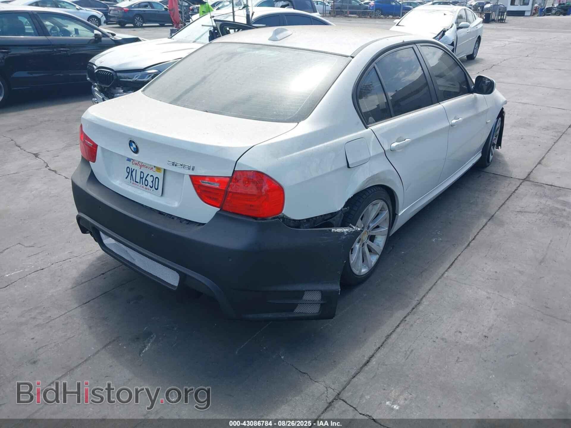 2011 BMW 328I - VIN: WBAPH7C59BE460185 - Фото 4