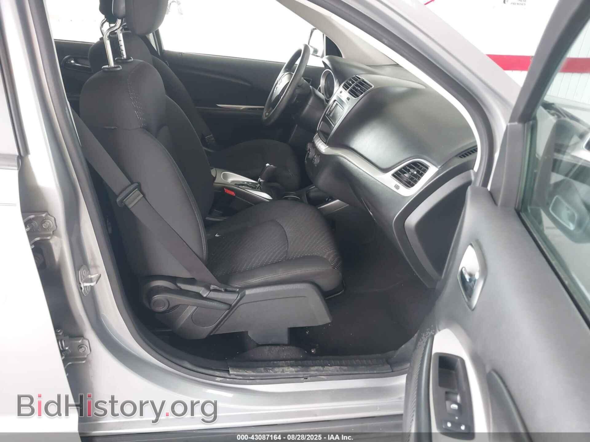 2018 DODGE JOURNEY - VIN: 3C4PDCAB5JT170220 - Фото 5