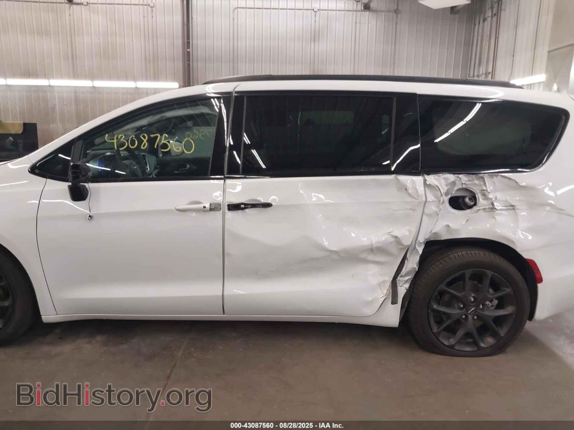 2024 CHRYSLER PACIFICA - VIN: 2C4RC1BG5RR113900 - Фото 15