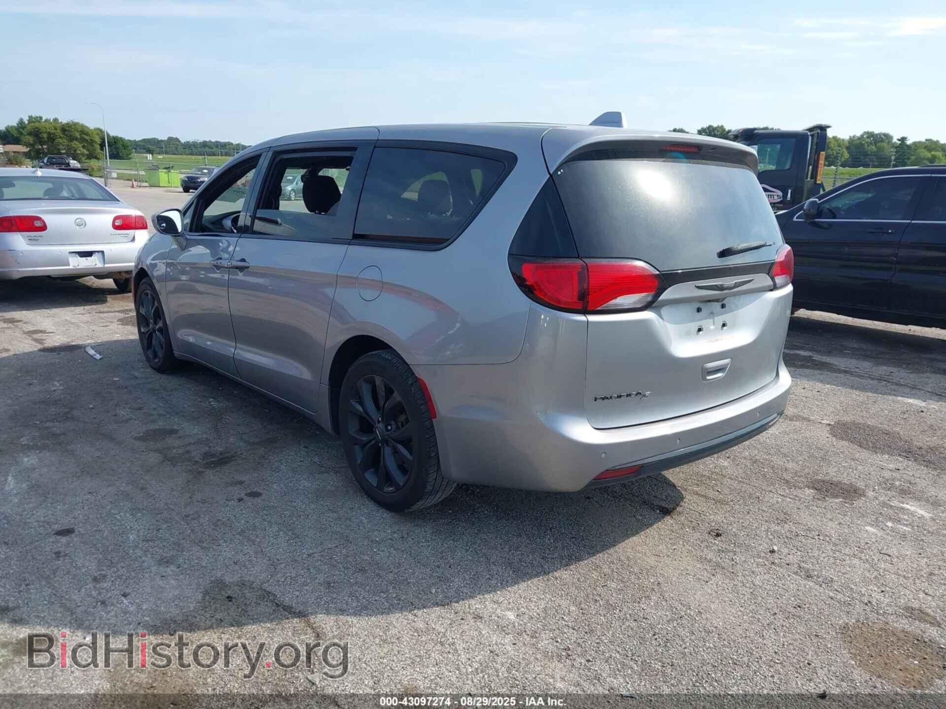 2019 CHRYSLER PACIFICA - VIN: 2C4RC1FG7KR609944 - Фото 3