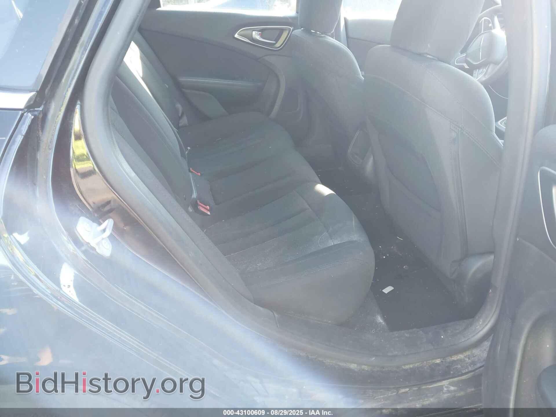 2016 CHRYSLER 200 - VIN: 1C3CCCAB1GN108540 - Фото 8