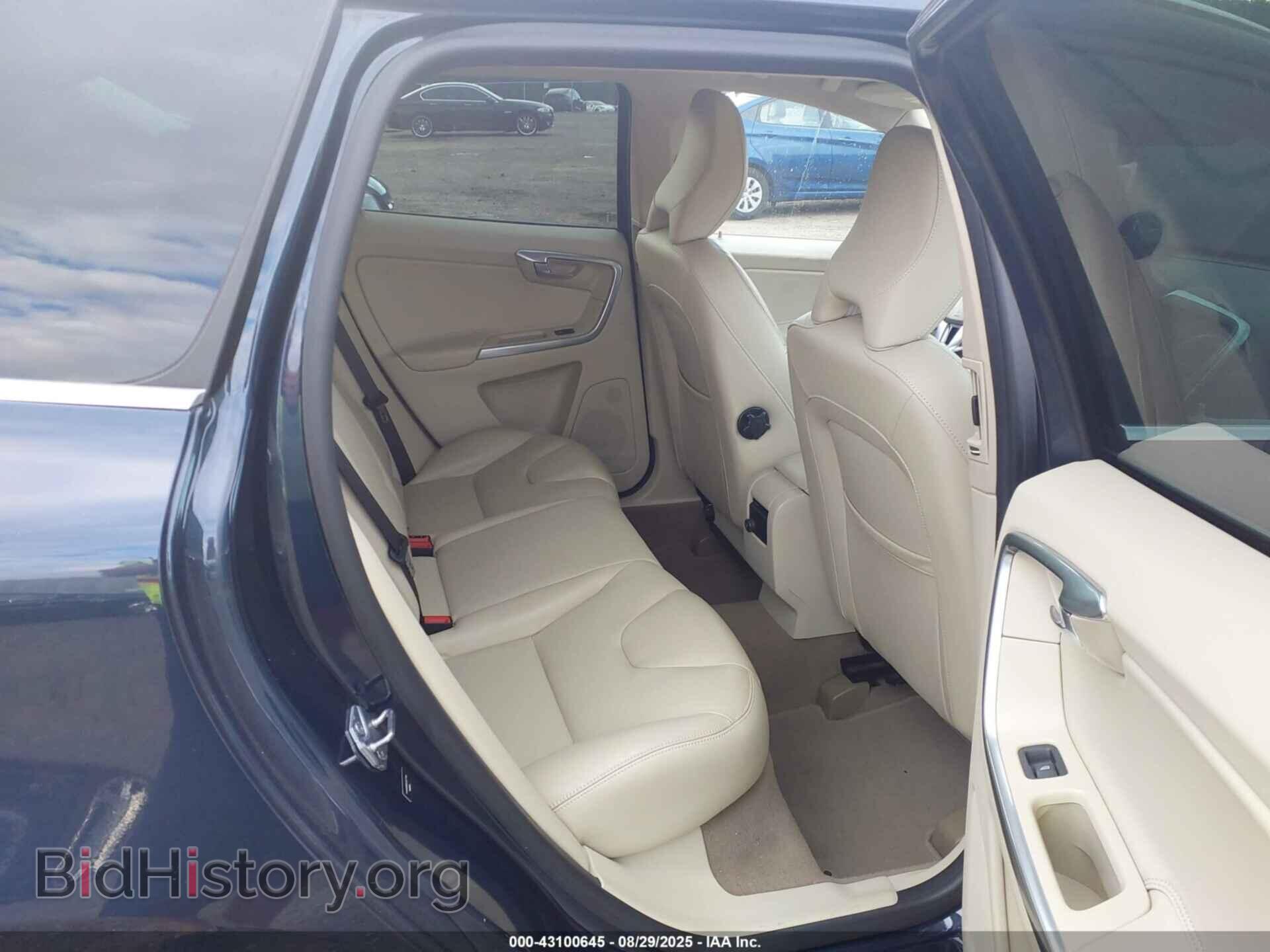 2015 VOLVO XC60 - VIN: YV4902RB5F2577110 - Фото 8