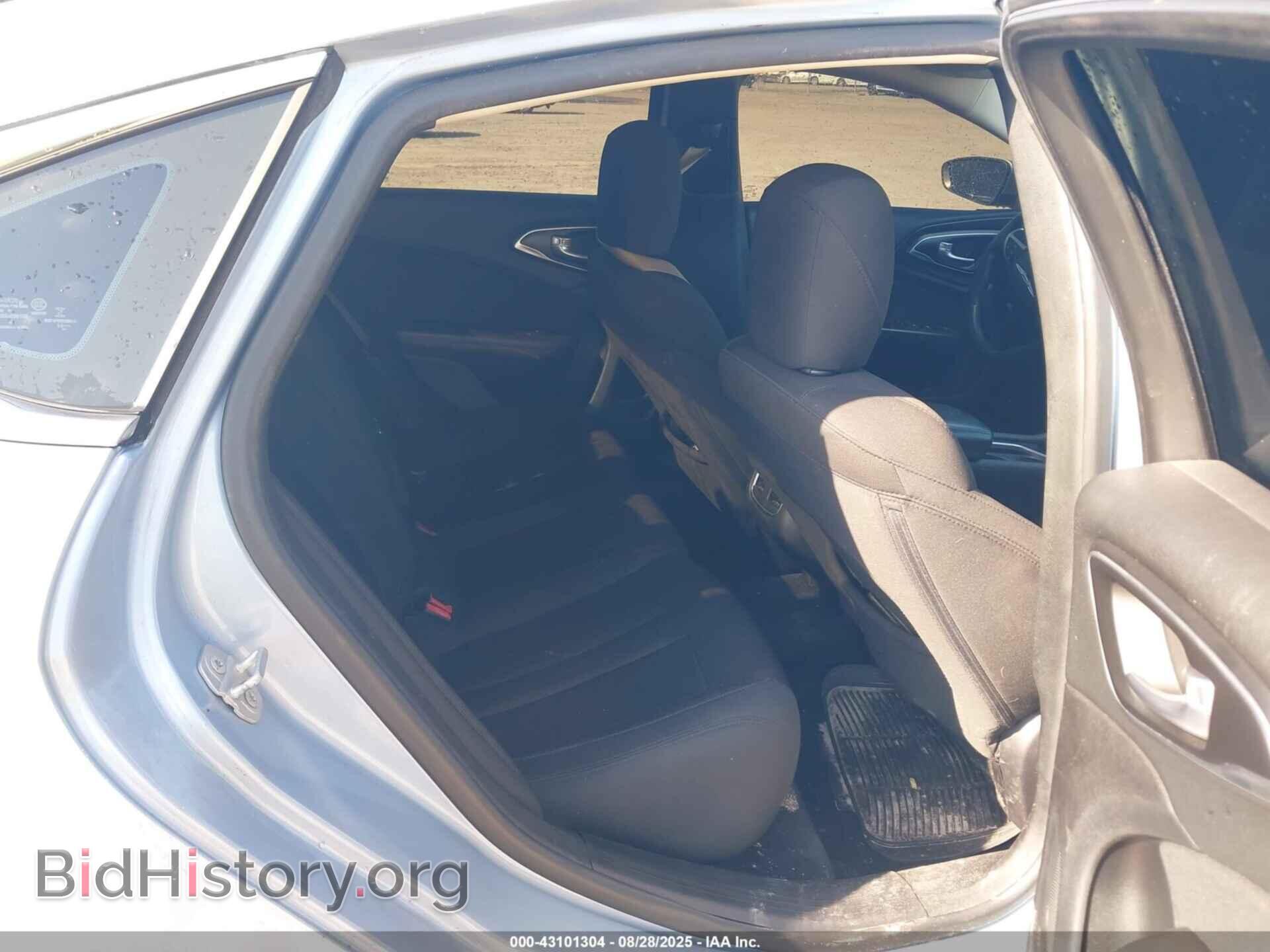2015 CHRYSLER 200 - VIN: 1C3CCCAB5FN678037 - Фото 8