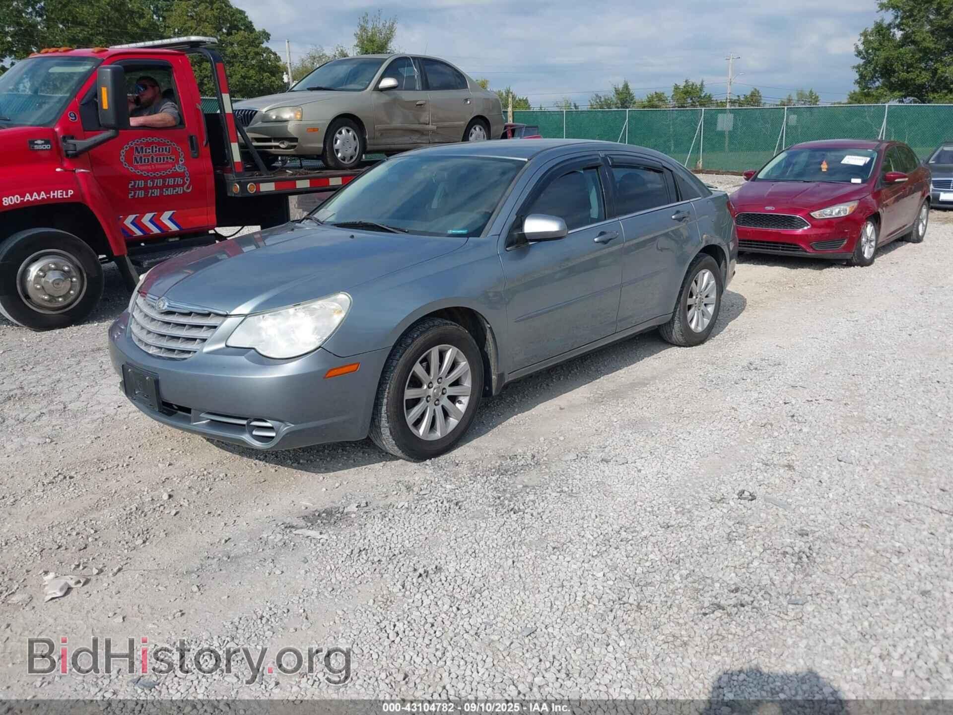 2010 CHRYSLER SEBRING - VIN: 1C3CC5FB8AN147783 - Фото 2