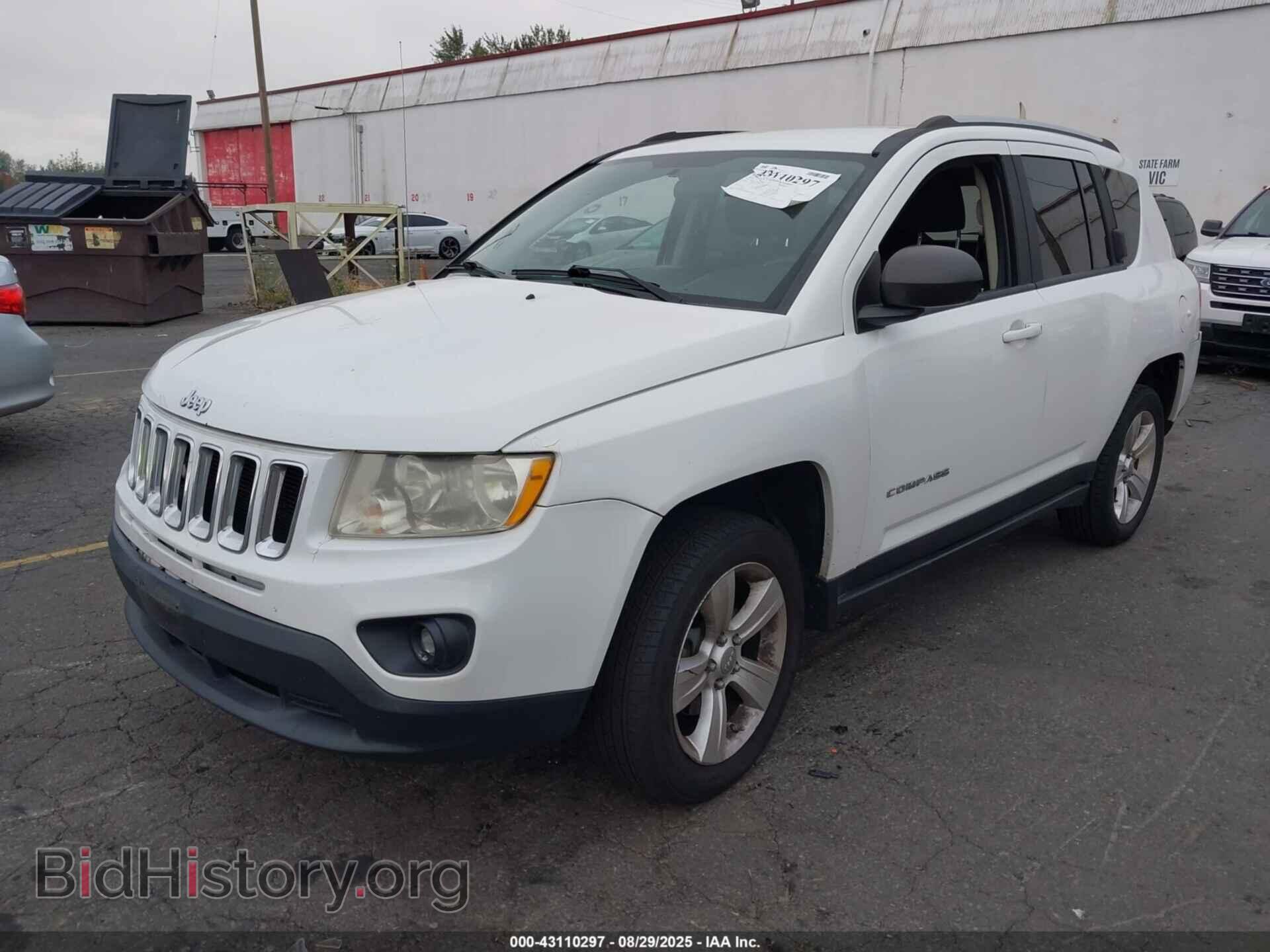 2012 JEEP COMPASS - VIN: 1C4NJDBB8CD632332 - Фото 2