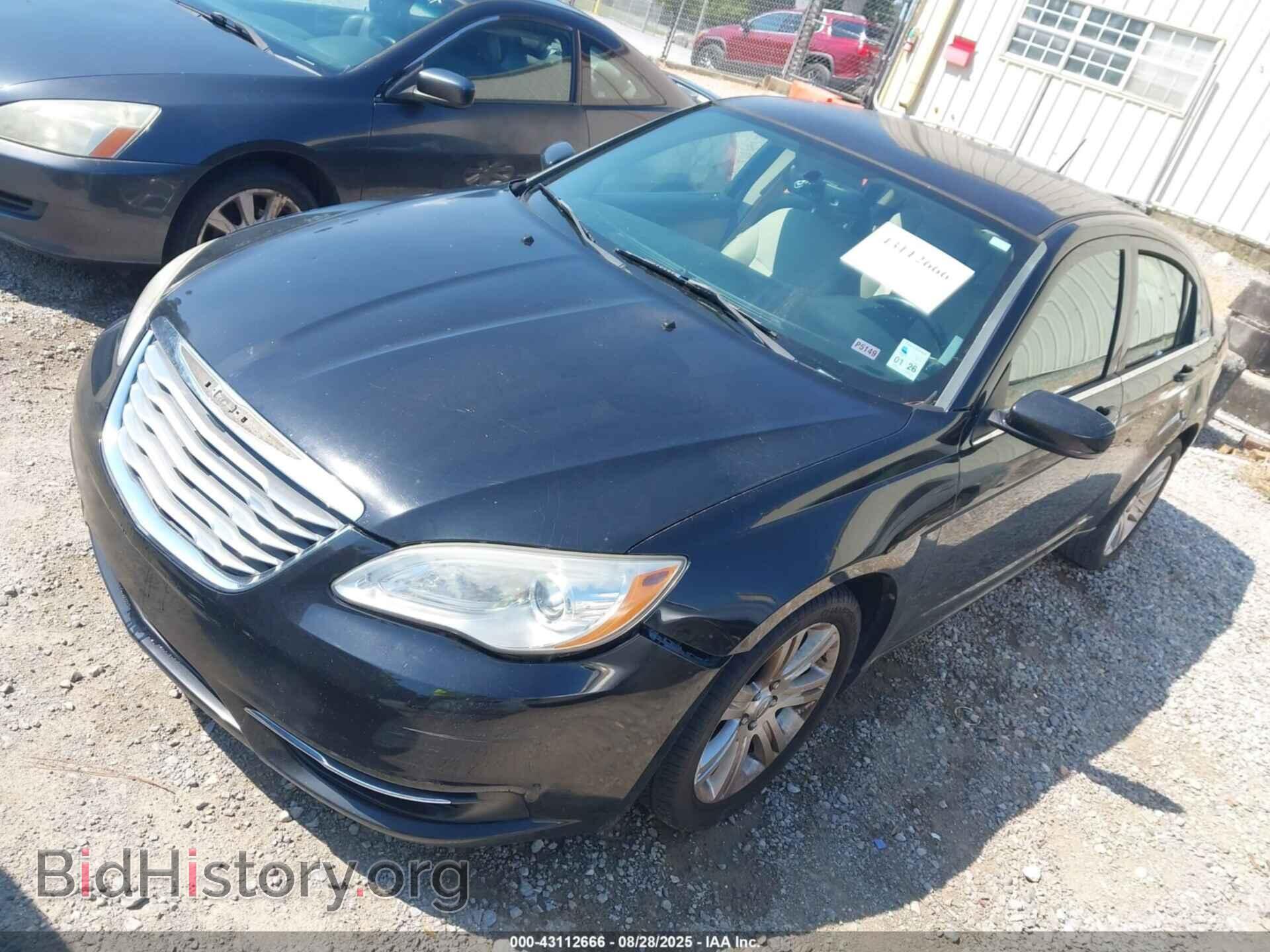 2012 CHRYSLER 200 - VIN: 1C3CCBBB2CN217494 - Фото 2