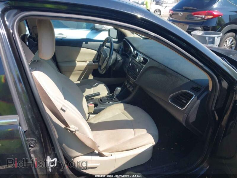 2012 Chrysler 200 (VIN 1C3CCBBB2CN217494) — photo 5 of 10