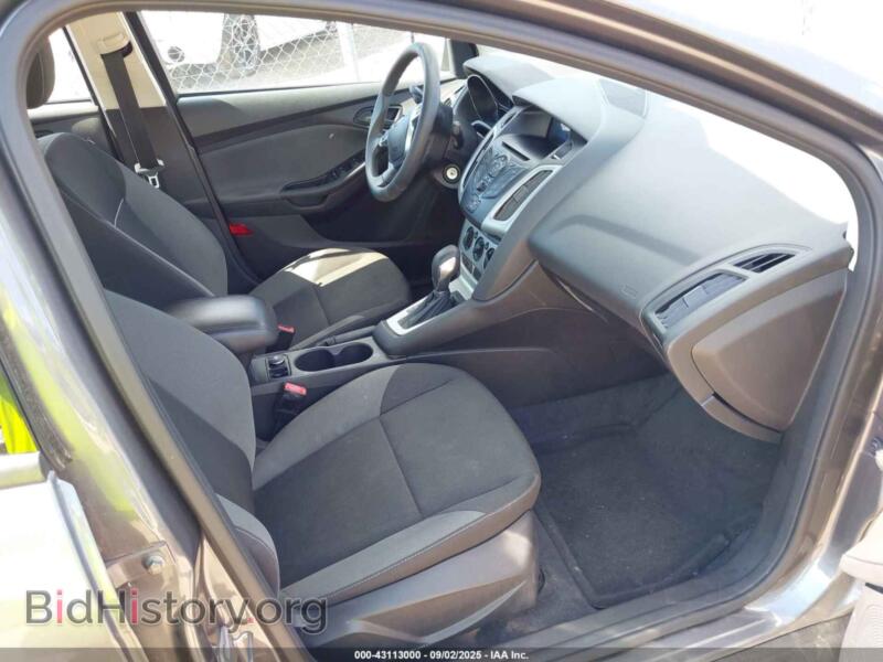 2012 Ford FOCUS (VIN 1FAHP3F23CL118450) — photo 5 of 10