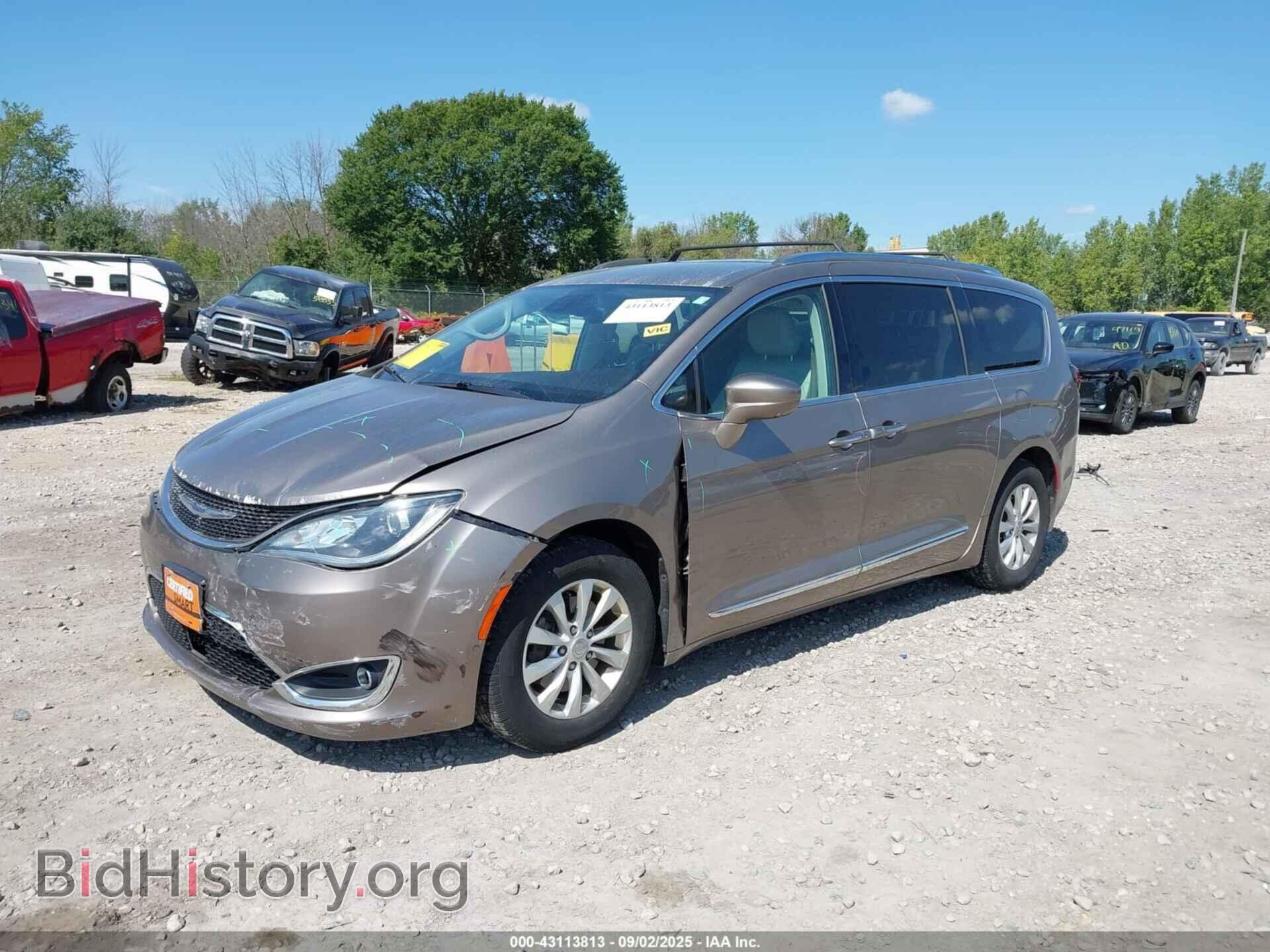 2018 CHRYSLER PACIFICA - VIN: 2C4RC1BG3JR237166 - Фото 2