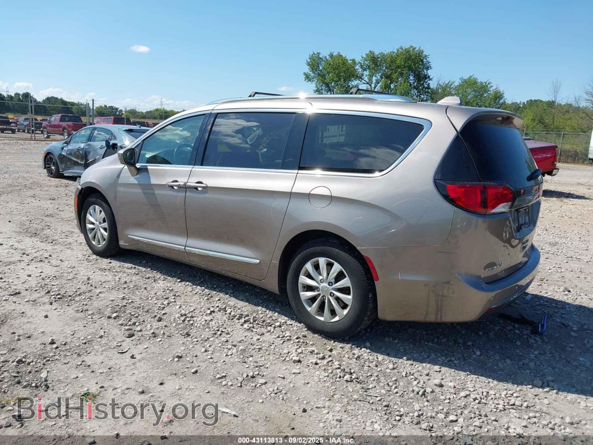 2018 CHRYSLER PACIFICA - VIN: 2C4RC1BG3JR237166 - Фото 3