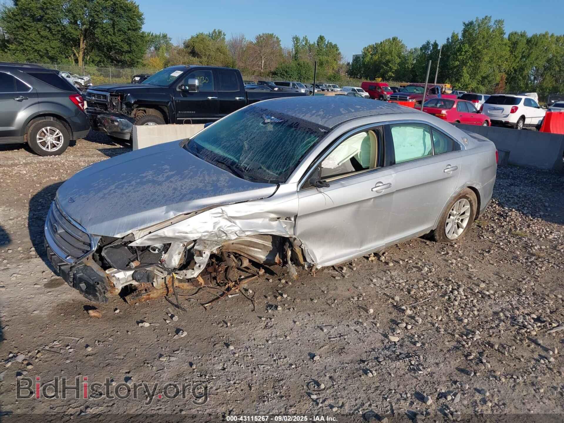 2013 FORD TAURUS - VIN: 1FAHP2D80DG106557 - Фото 2