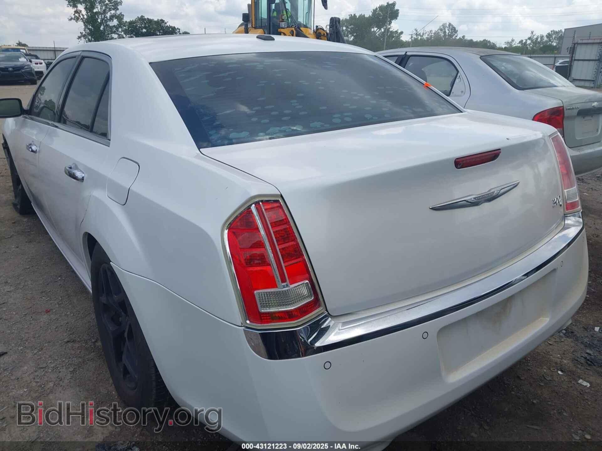 2011 CHRYSLER 300C - VIN: 2C3CA6CT9BH559813 - Photo 3