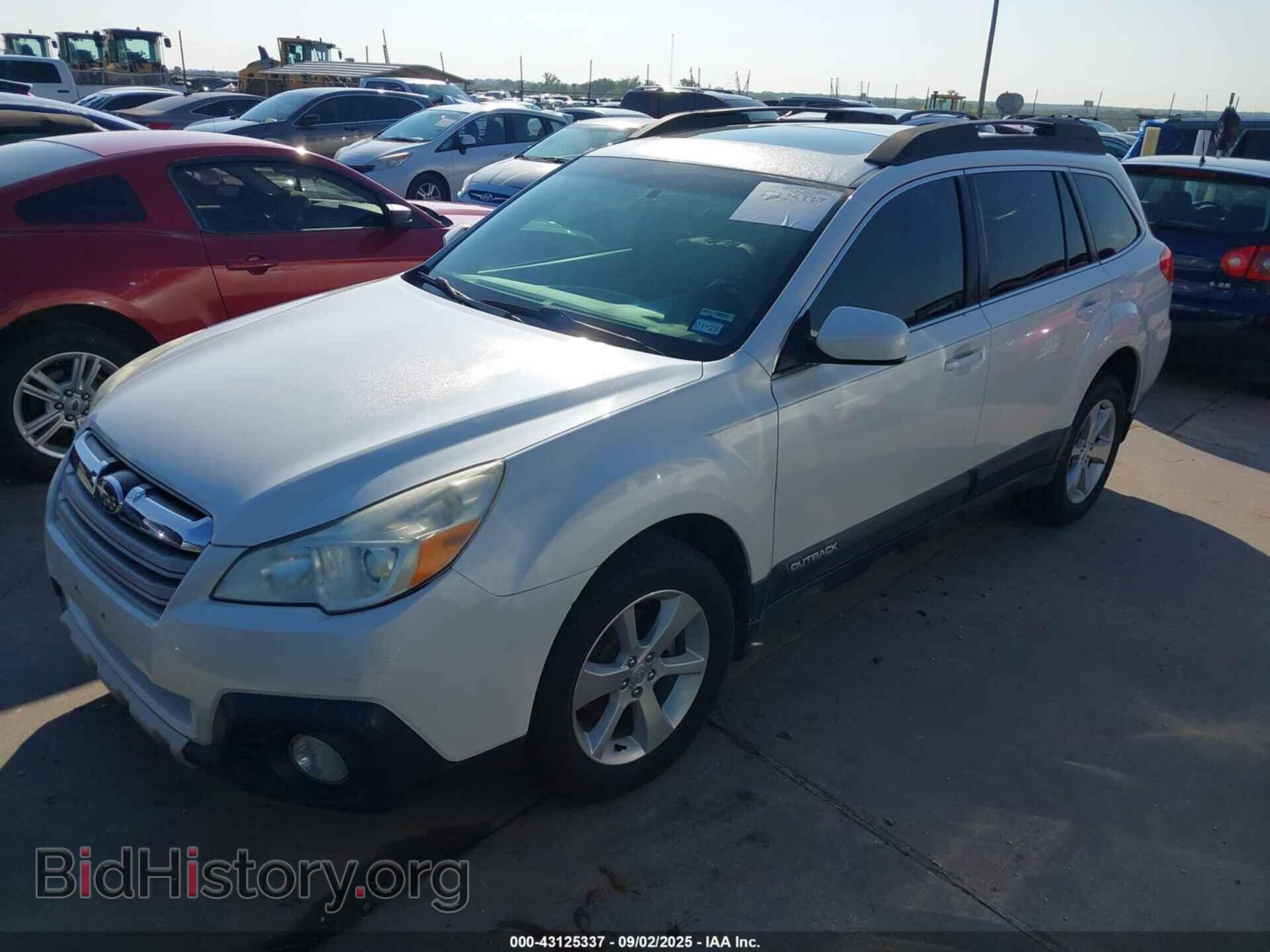 2014 SUBARU OUTBACK - VIN: 4S4BRBLC4E3236412 - Фото 2