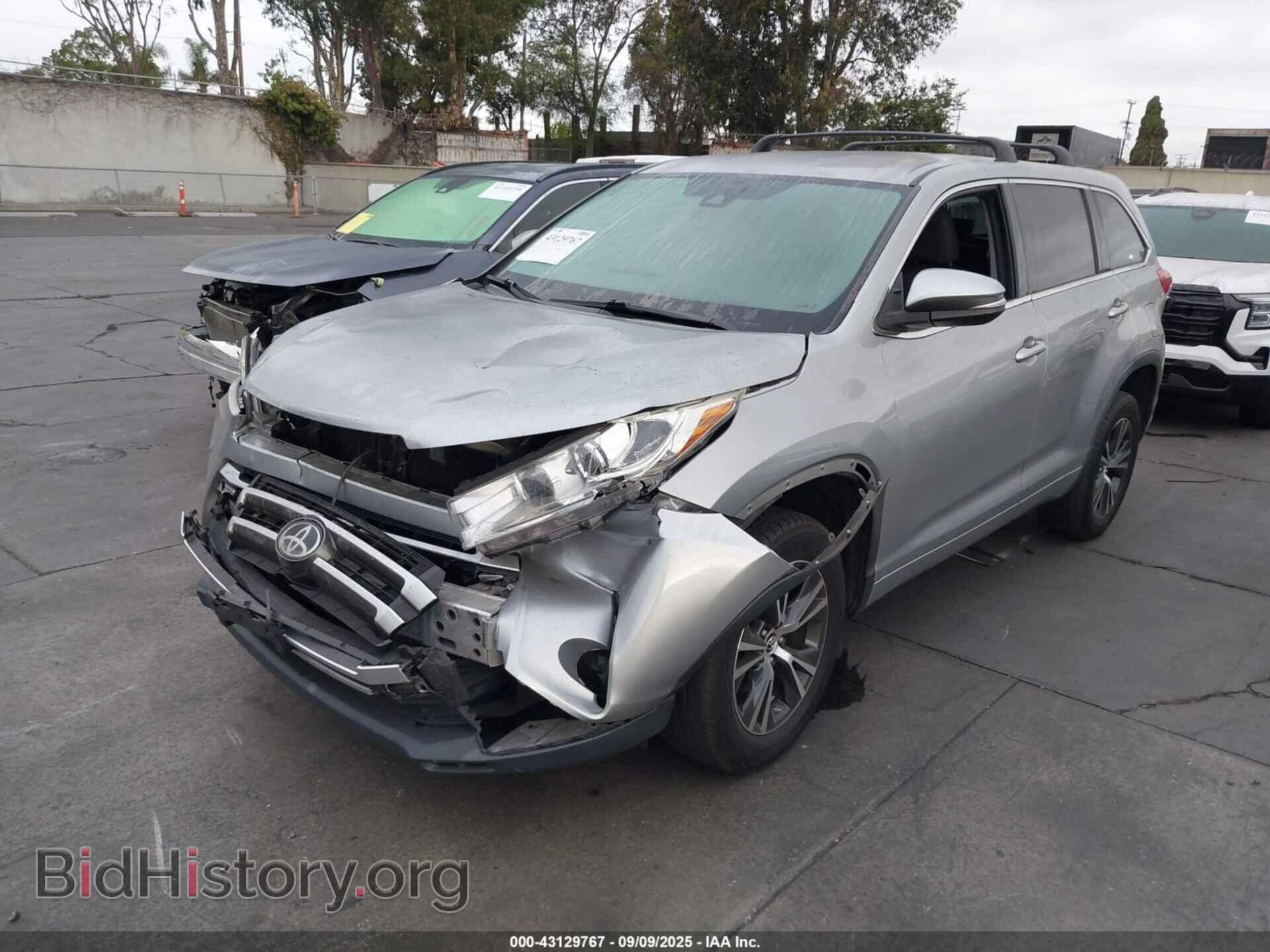 2017 TOYOTA HIGHLANDER - VIN: 5TDZZRFH7HS212370 - Фото 2