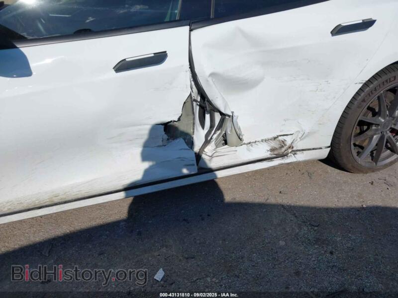 2016 Tesla MODEL S (VIN 5YJSA1E11GF159263) — photo 6 of 19