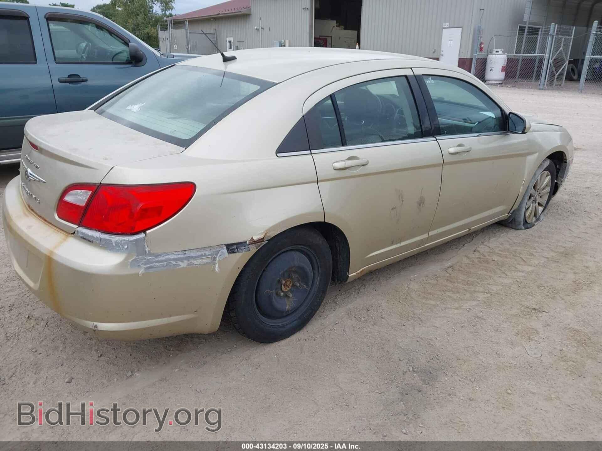 2010 CHRYSLER SEBRING - VIN: 1C3CC5FB2AN158309 - Фото 4