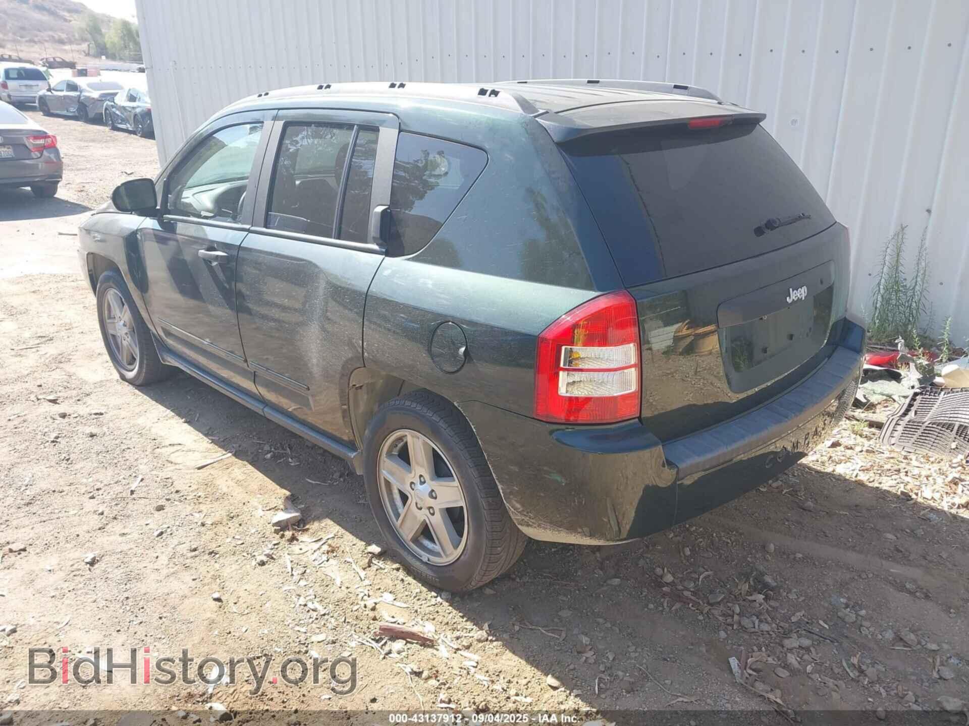 2010 JEEP COMPASS - VIN: 1J4NT1FA8AD624880 - Фото 3