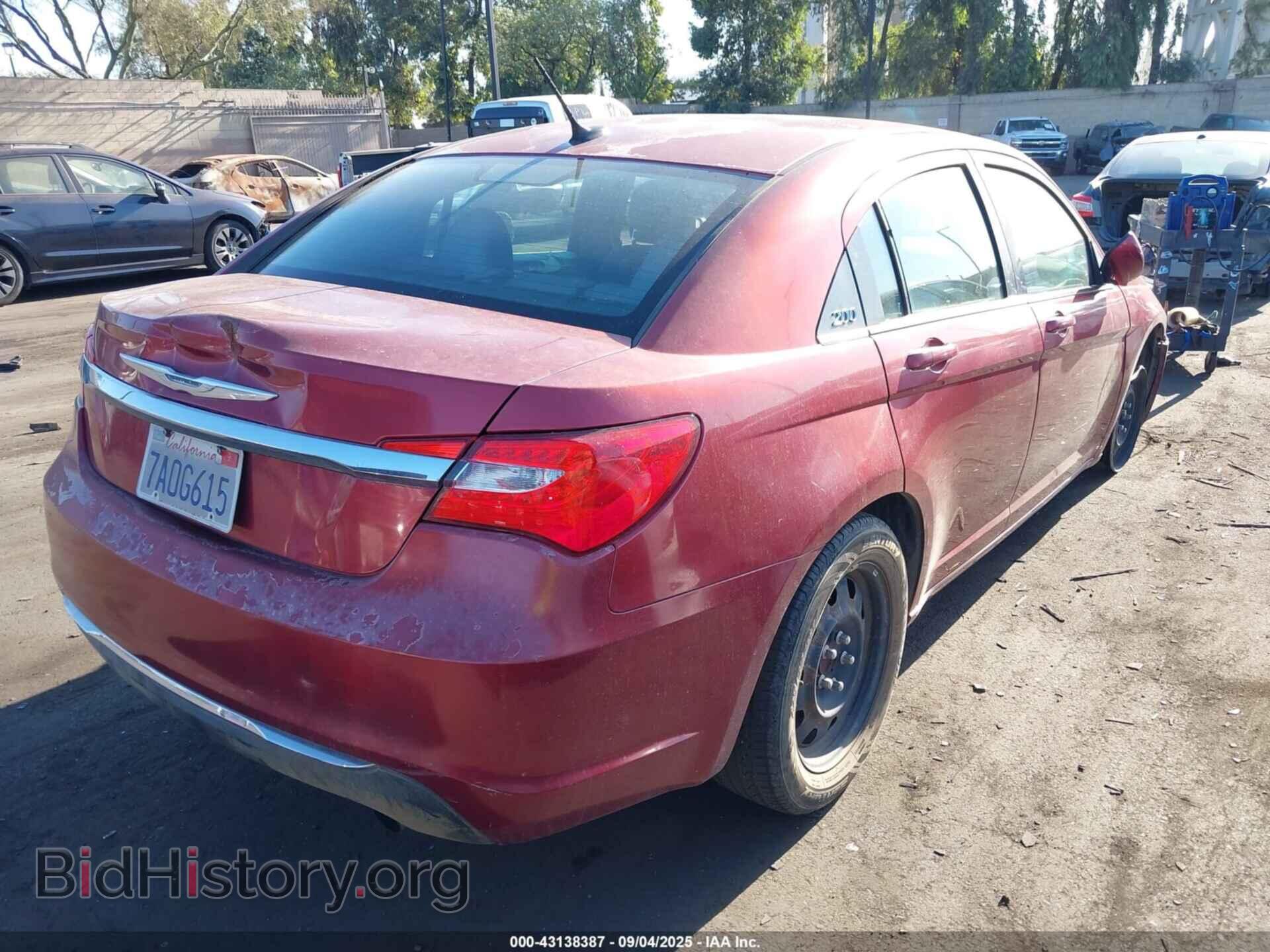 2013 CHRYSLER 200 - VIN: 1C3CCBAB4DN735352 - Фото 4